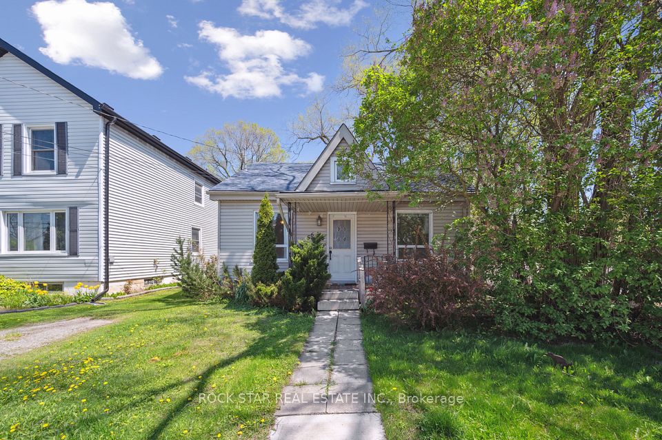 56 Breadalbane Street, Hamilton, ON L8R 3G1