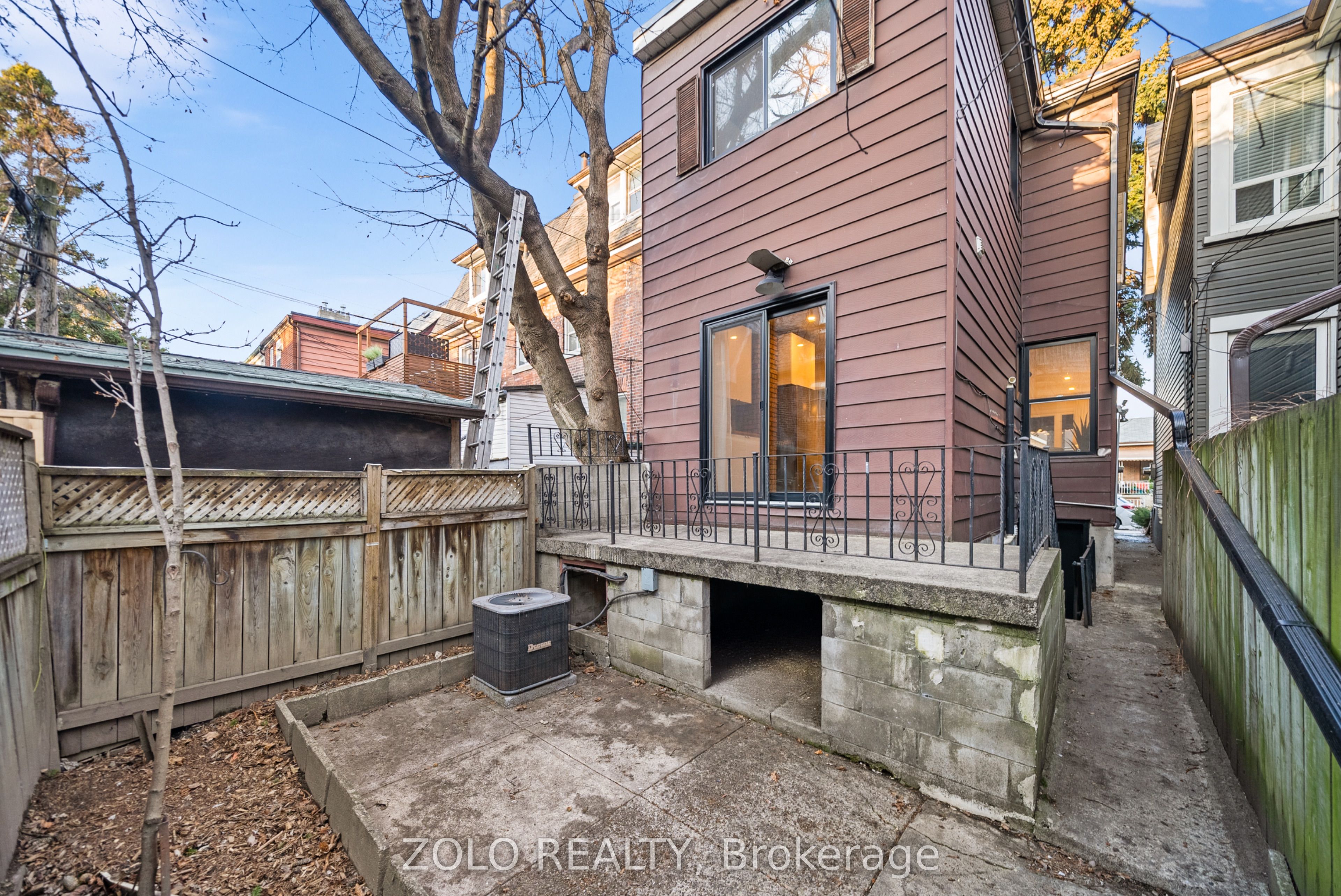 82 Bellwoods Avenue