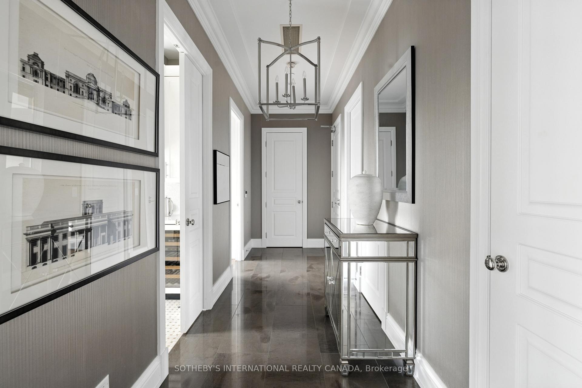 2 Bedrooms Condo at 183 Wellington, Toronto For sale