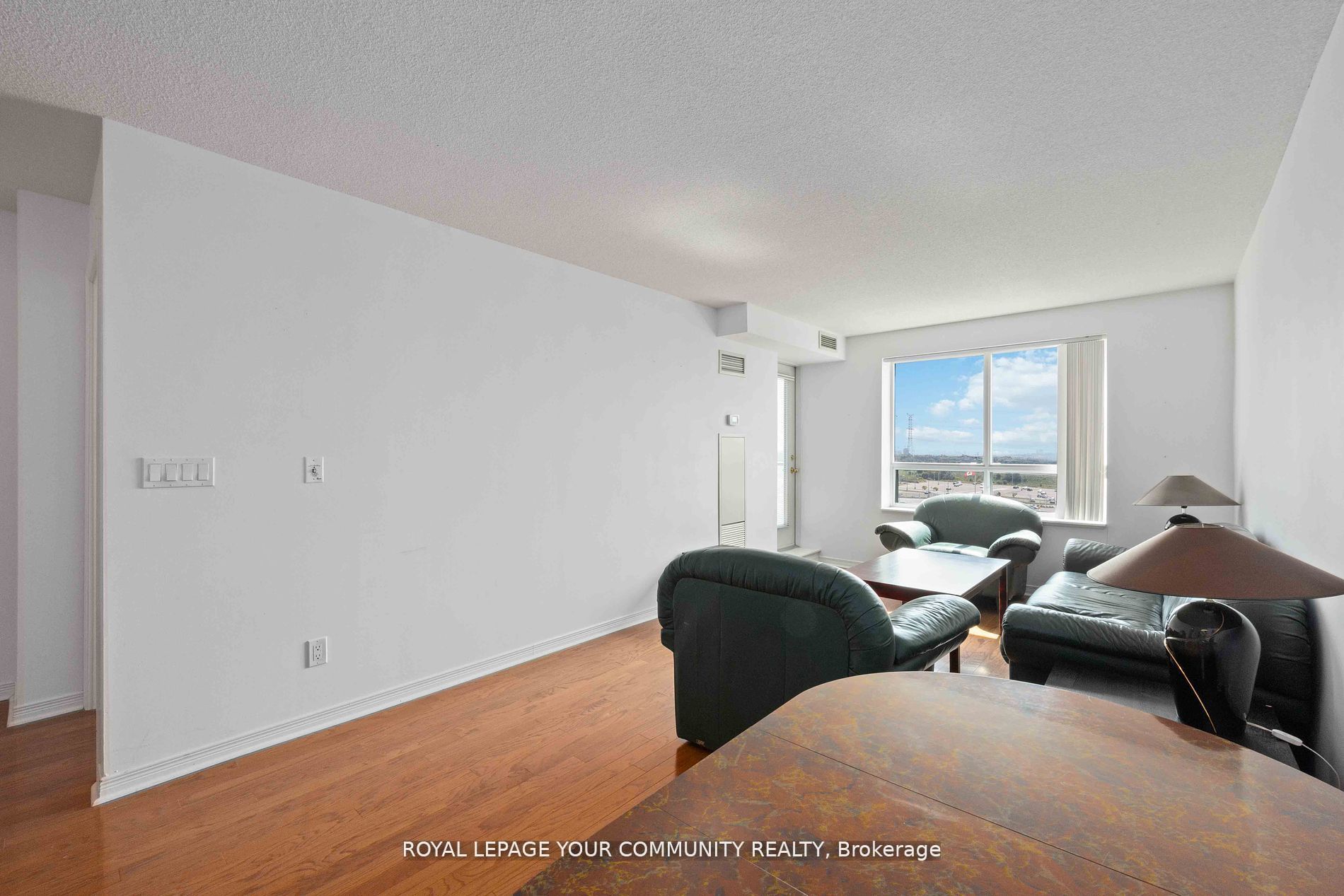 23 Oneida Crescent, #909