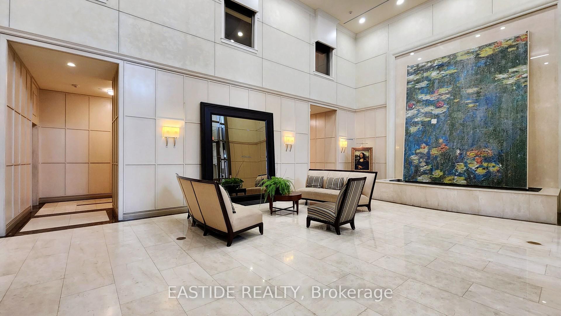 2 Bedrooms Condo at 18 Holmes, Toronto For sale