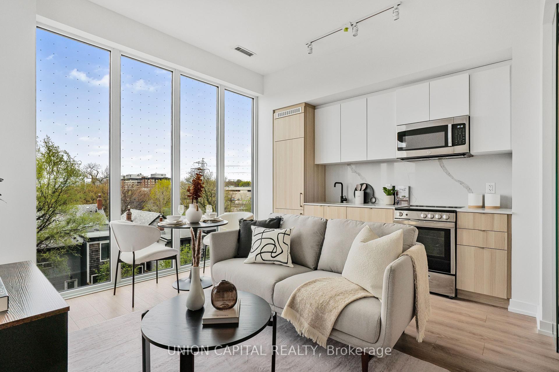 2 Bedrooms Condo at 500 Dupont,  Toronto For sale