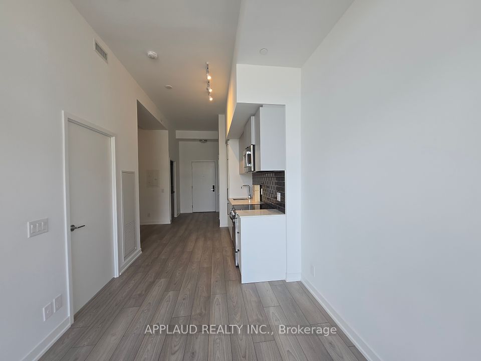 285 Dufferin Street