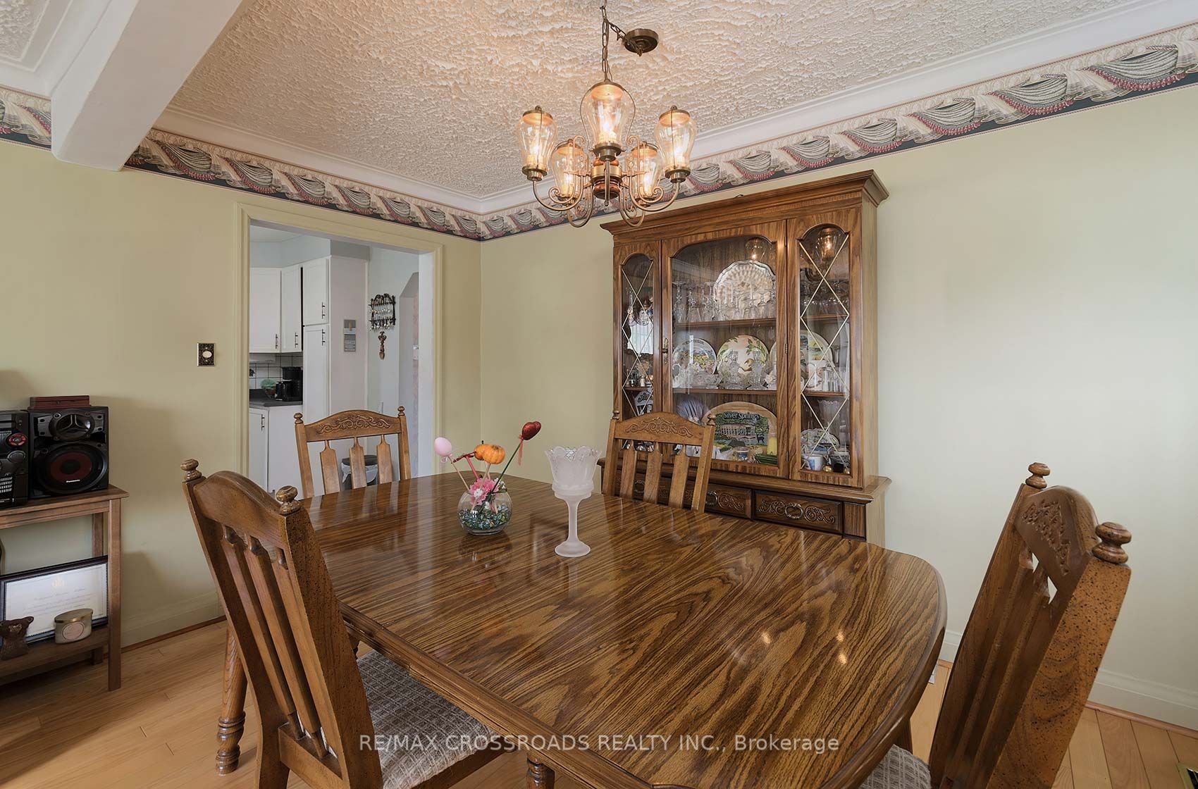 1310 Victoria Park Avenue, Toronto, ON M4B 2L2