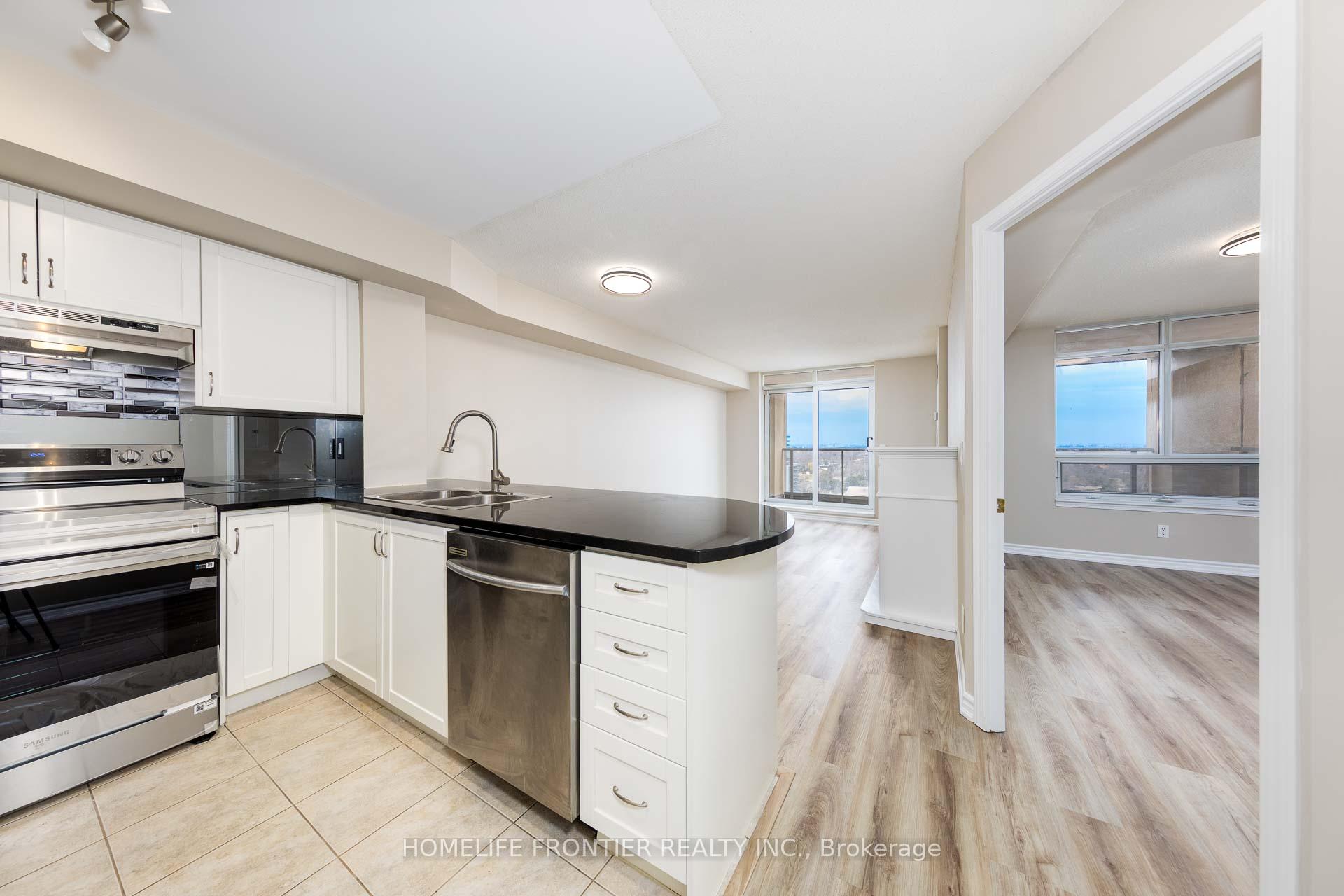 2 Bedrooms Condo at 18 Kenaston, Toronto For sale