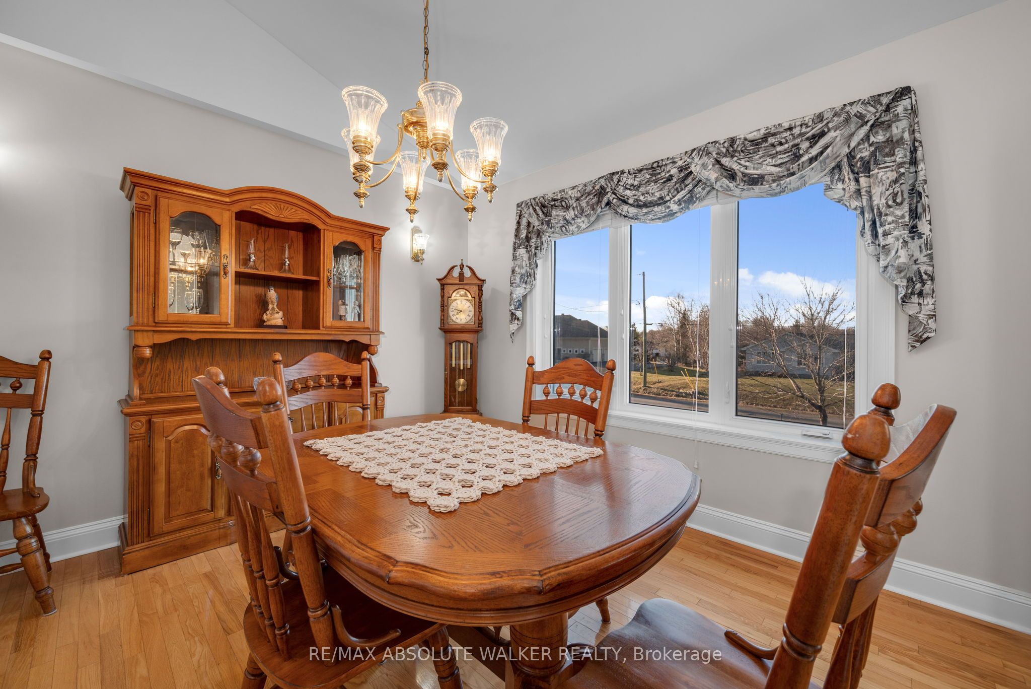 2710 Pierrette Drive, OrleansCumberlandandArea, ON K4C 1B6