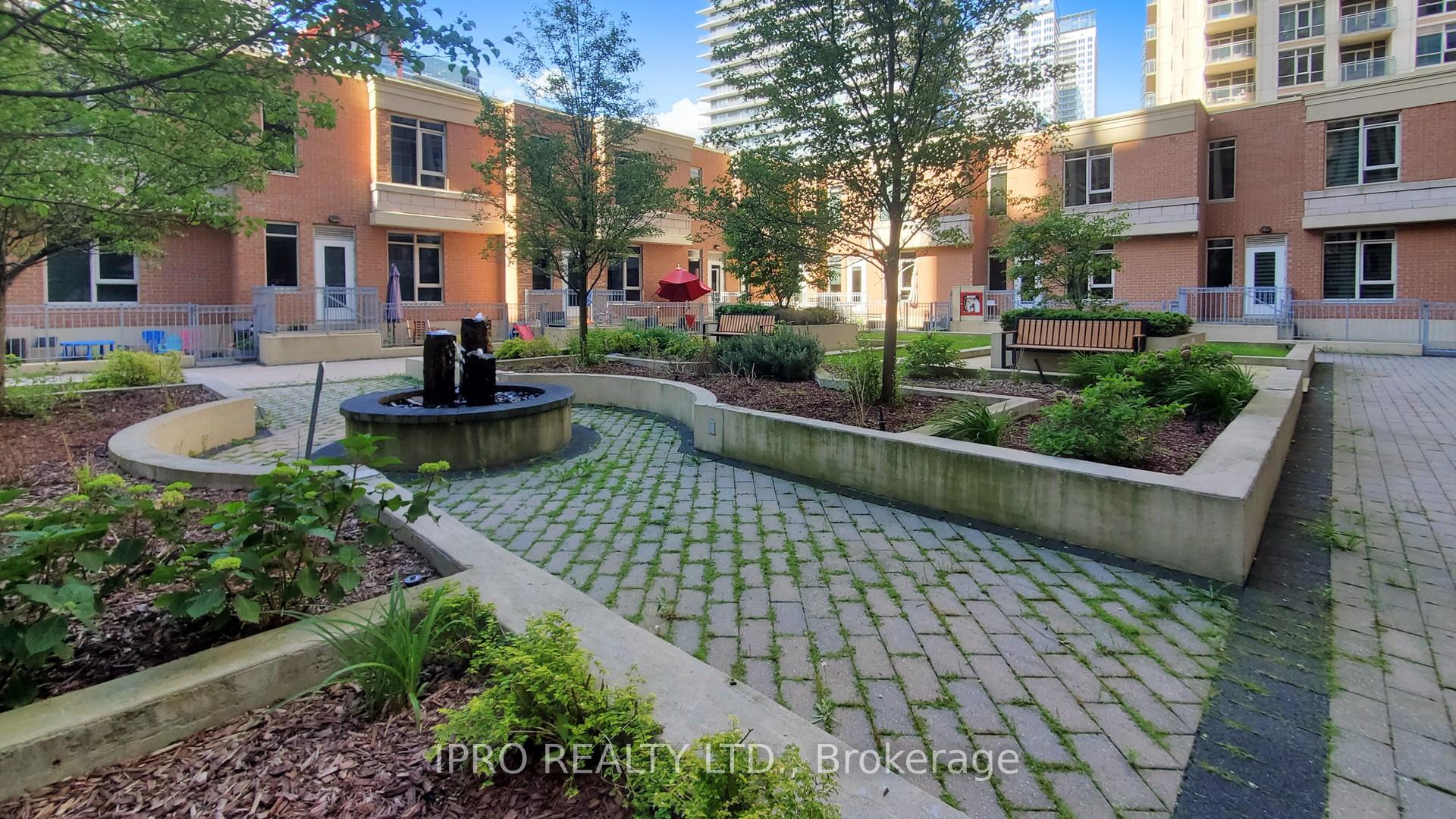 2 Bedrooms Condo at 628 Fleet, Toronto For sale
