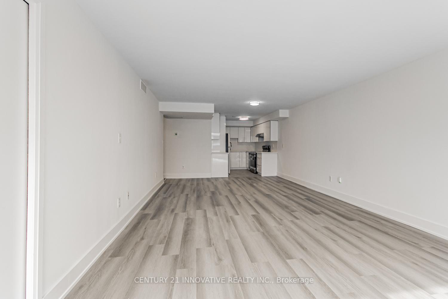3 Bedrooms Condo at 188 Spadina, Toronto For sale