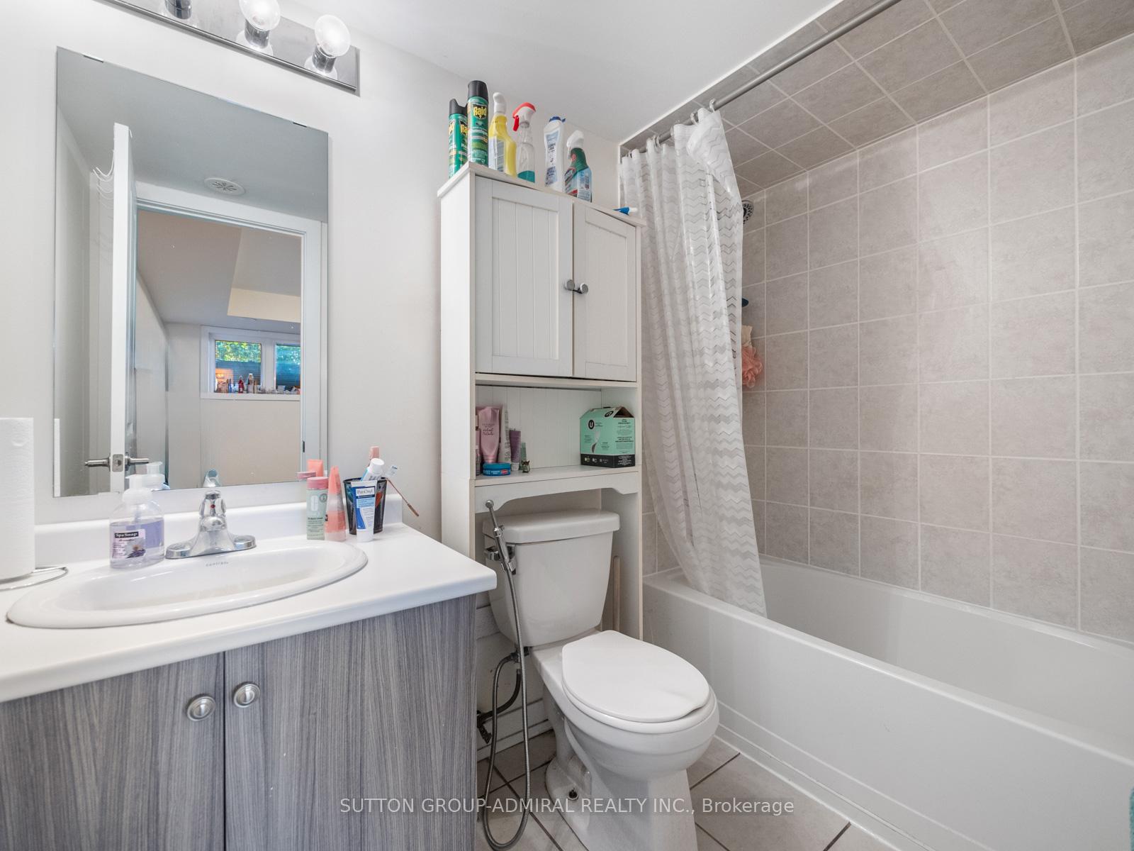 3 Bedrooms Condo at 2315 Sheppard, Toronto For sale