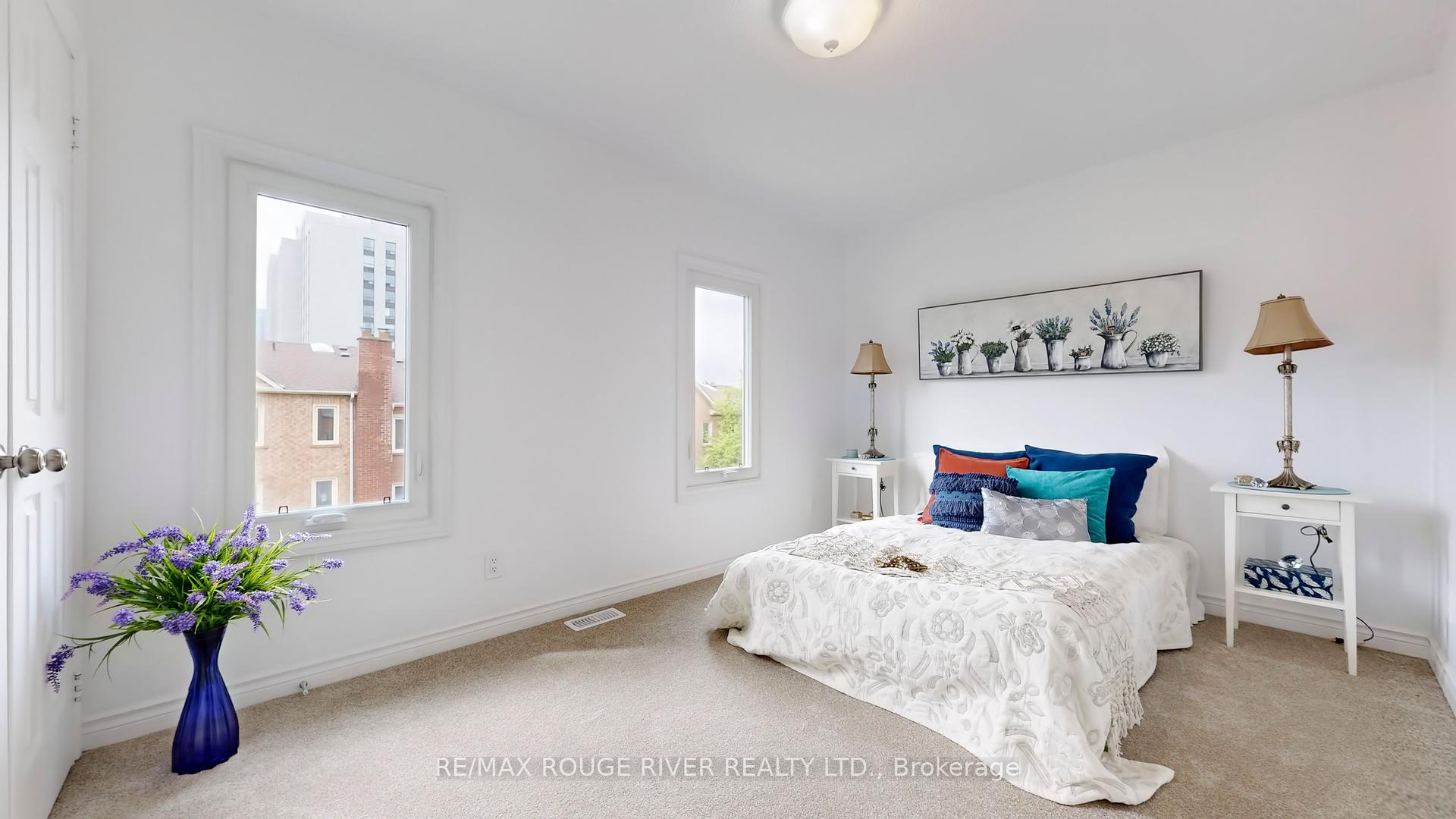3 Bedrooms Condo at 2 Dowry, Toronto For sale