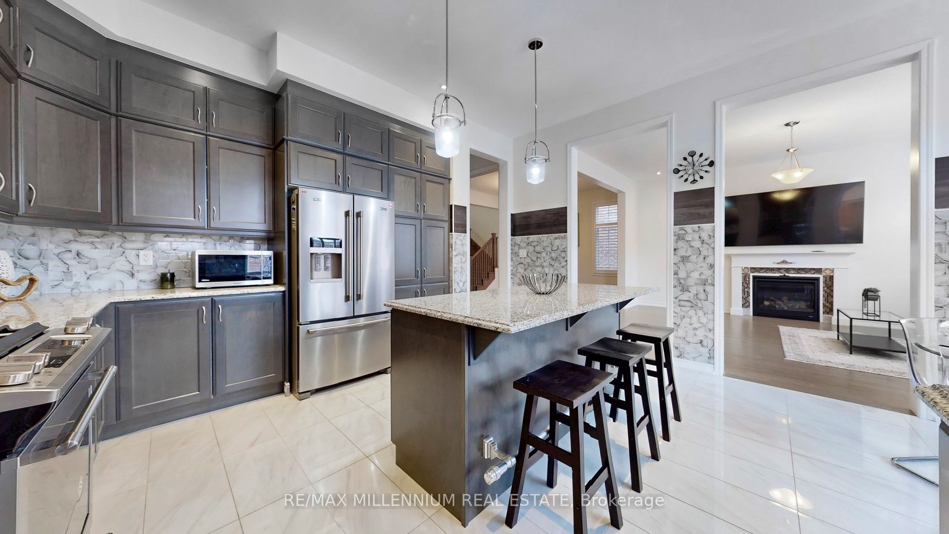139 Pierre Berton Boulevard