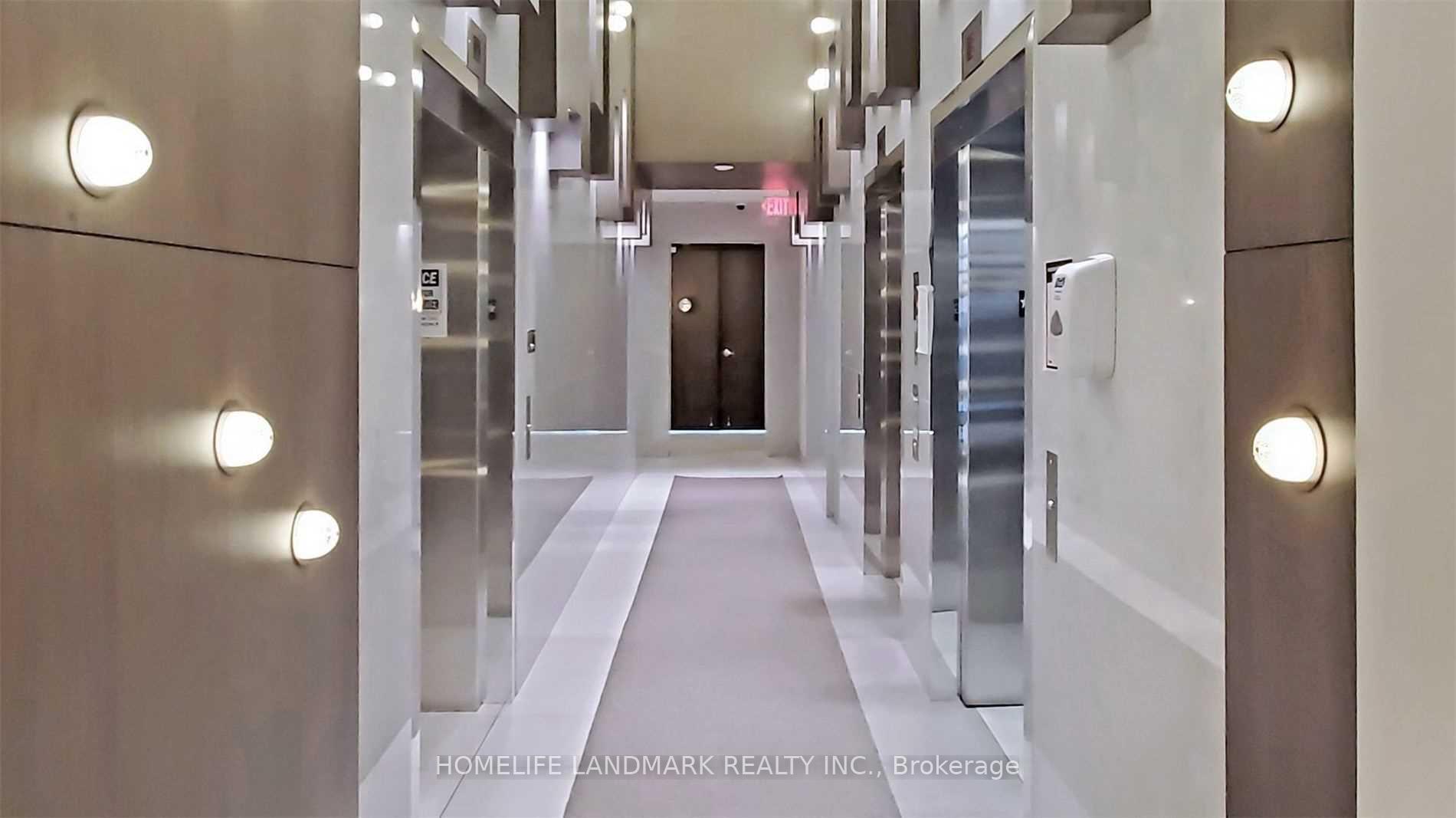 2 Bedrooms Condo at 68 Canterbury,  Toronto For sale