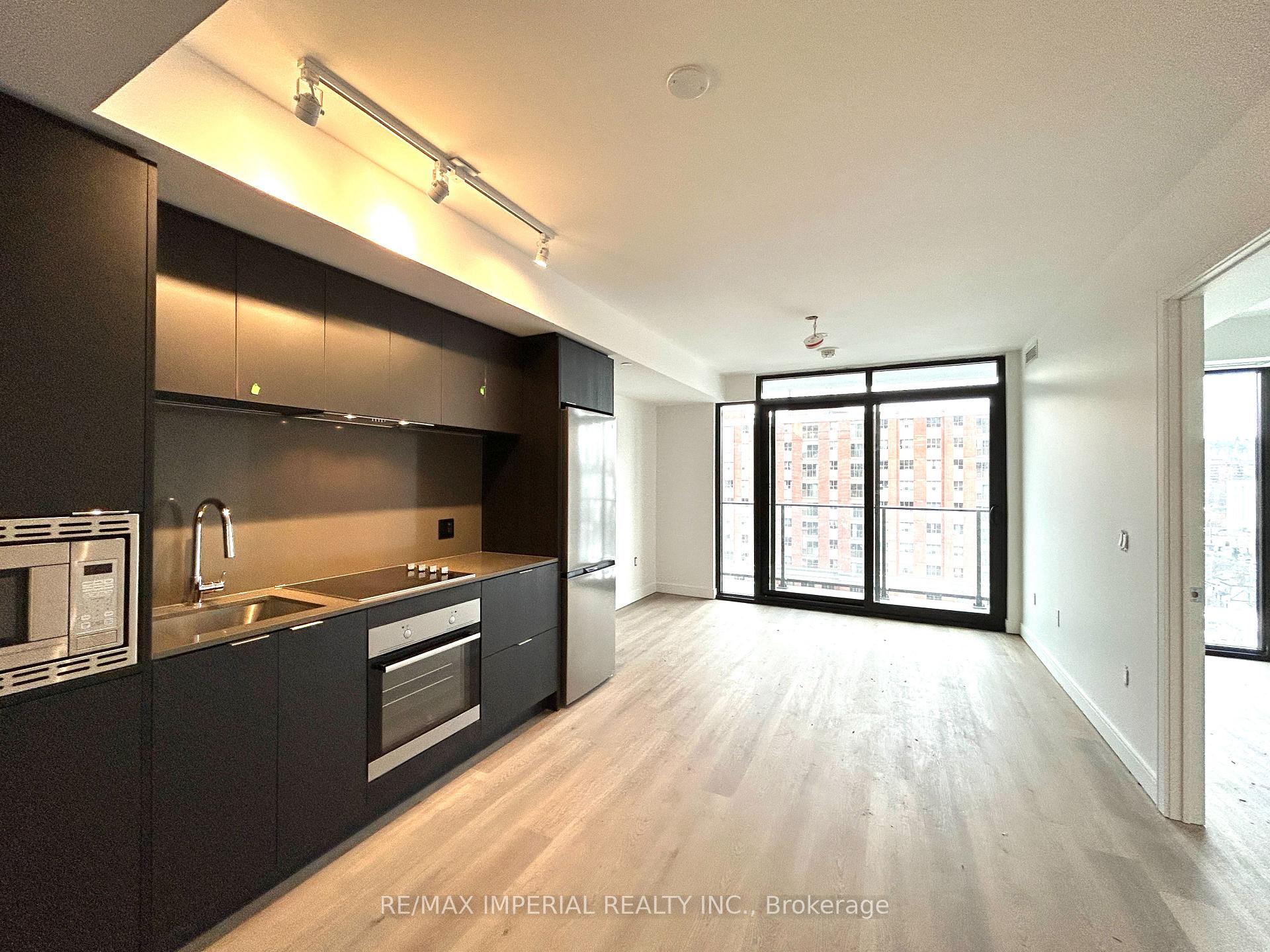2 Bedrooms Condo at 1 Jarvis, Hamilton For sale