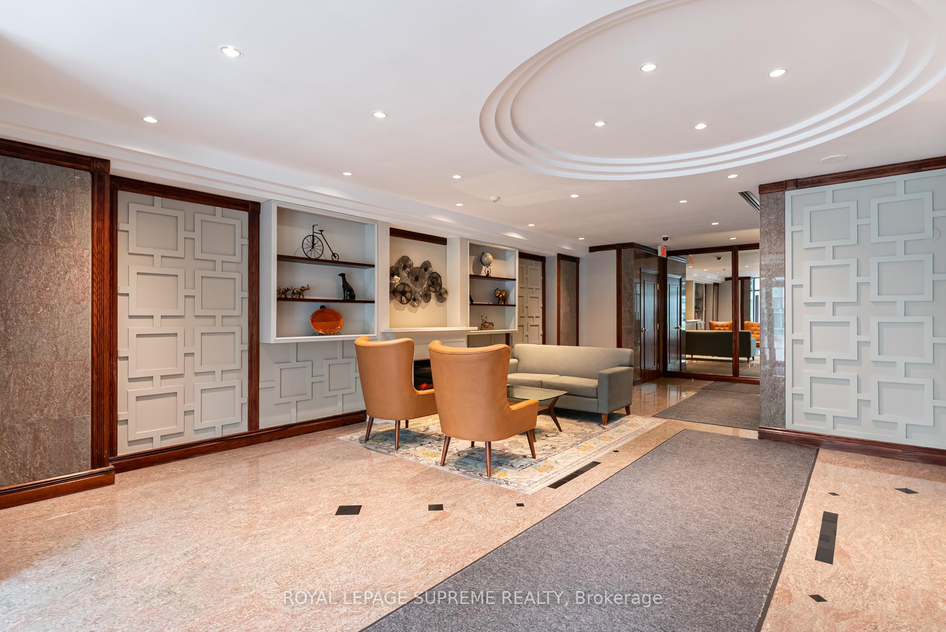 2 Bedrooms Condo at 190 Manitoba, Toronto For sale