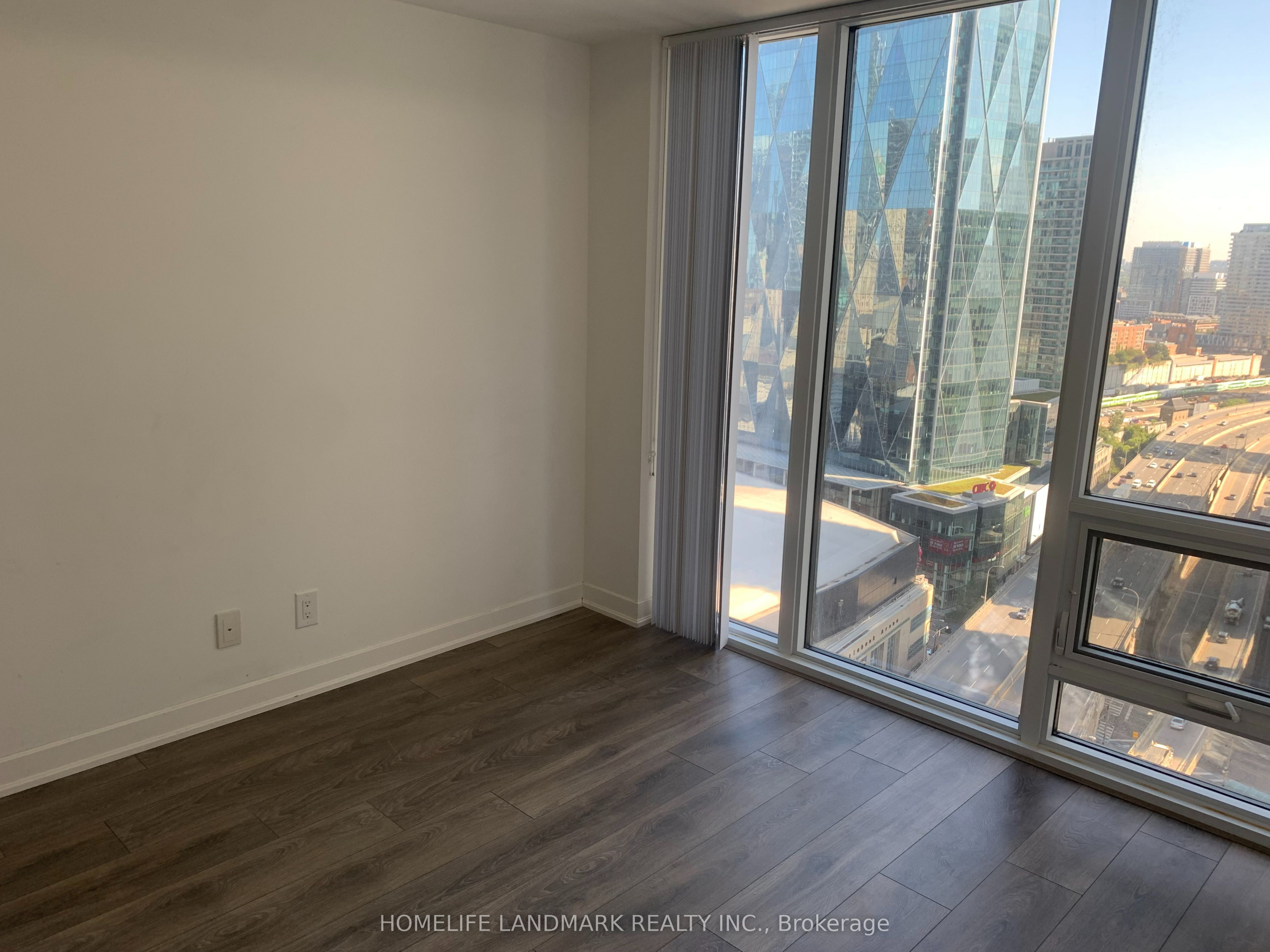 100 Harbour Street, #2605