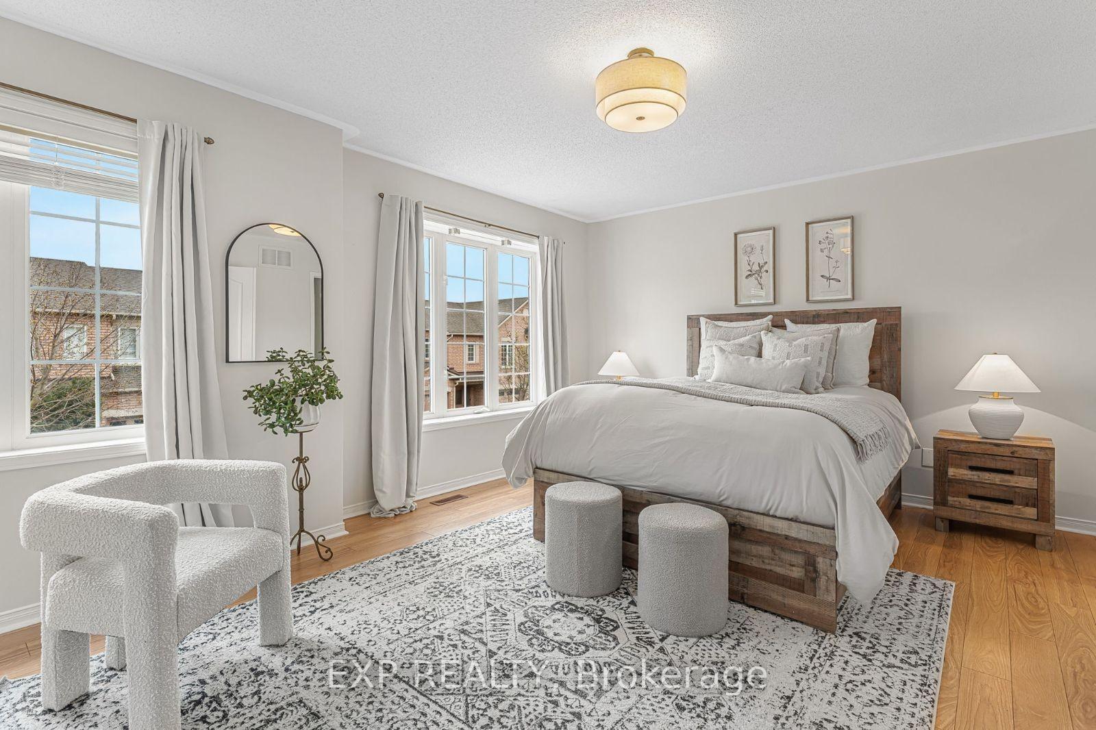 3 Bedrooms Condo at 1489 Heritage, Oakville For sale