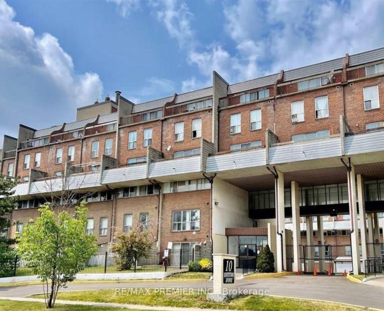 4 Bedrooms Condo at 10 Eddystone, Toronto For sale