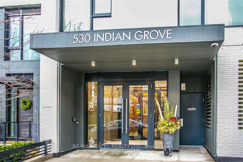 #101 - 530 Indian Grove, Toronto, ON M6P 2J1