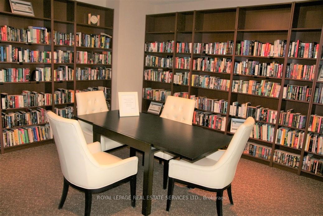 1 Bedroom Condo at 1 Aberfoyle, Toronto For sale