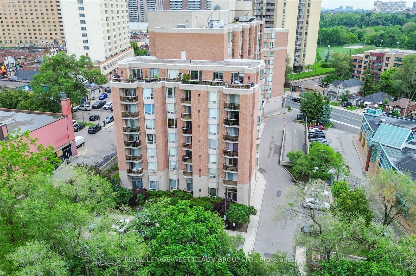 1 Bedroom Condo at 2088 Lawrence, Toronto For sale
