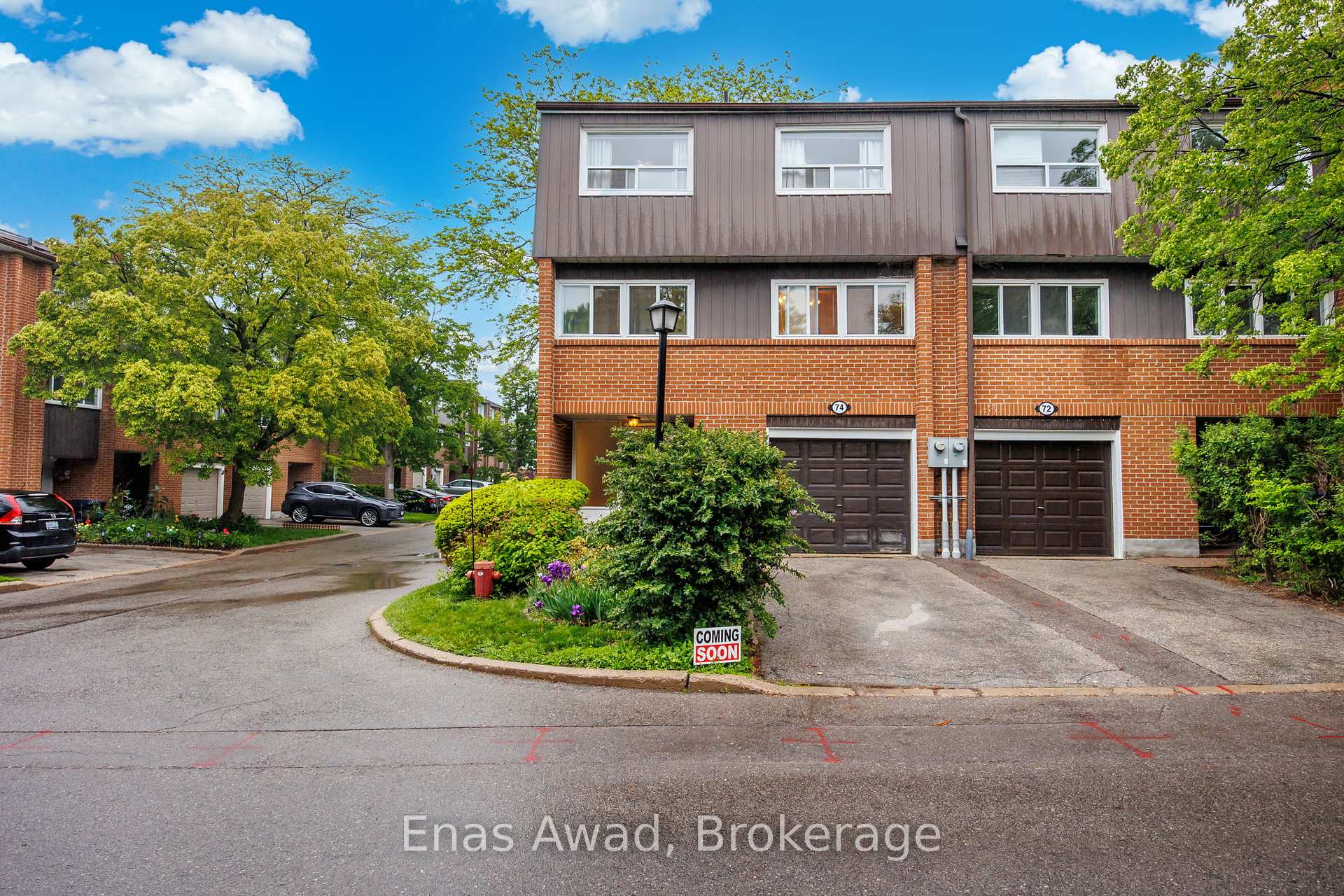 3 Bedrooms Condo at 74 Black Hawk, Toronto For sale