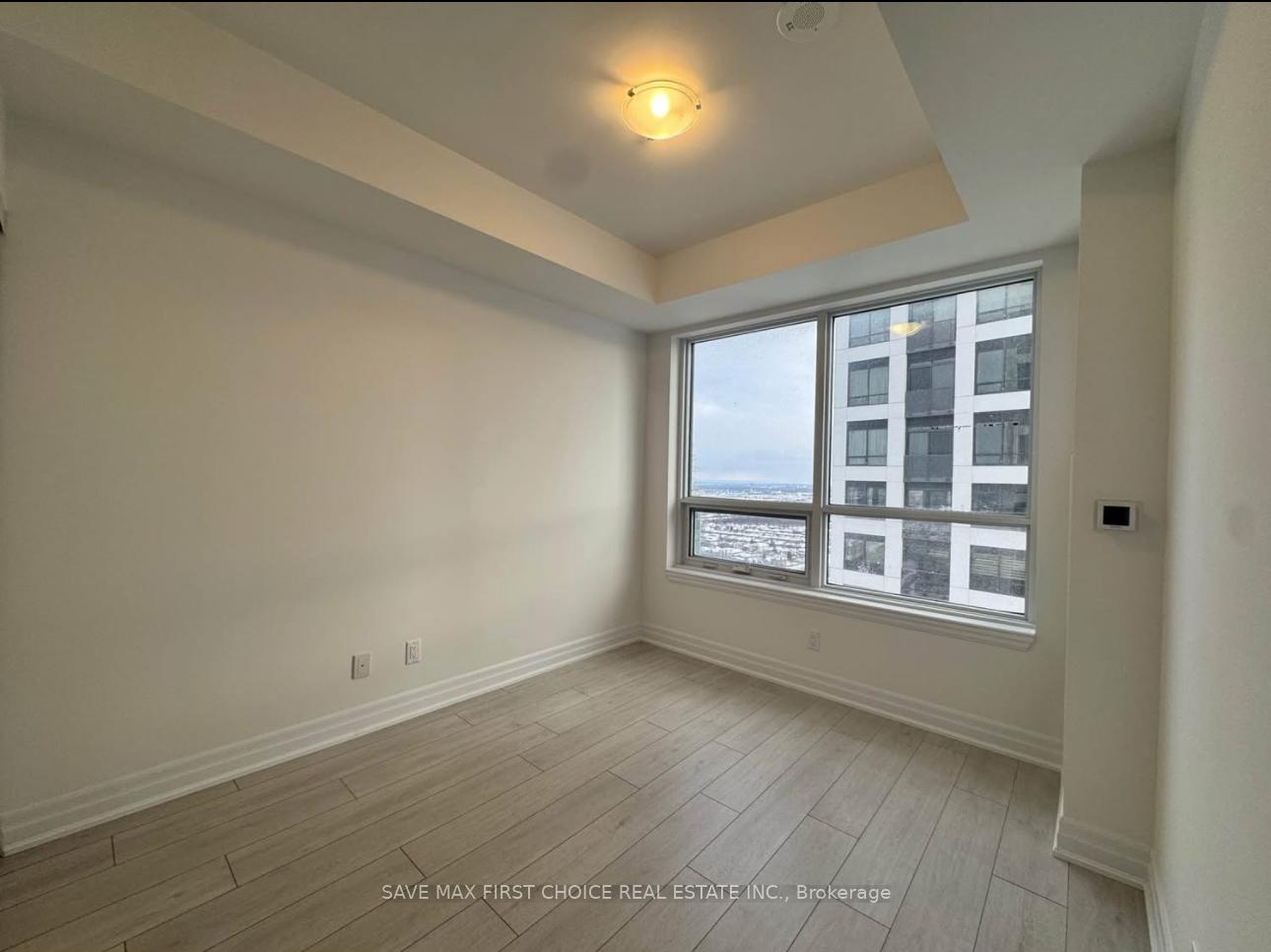 1 Bedroom Condo at 30 Elm,  Mississauga For sale