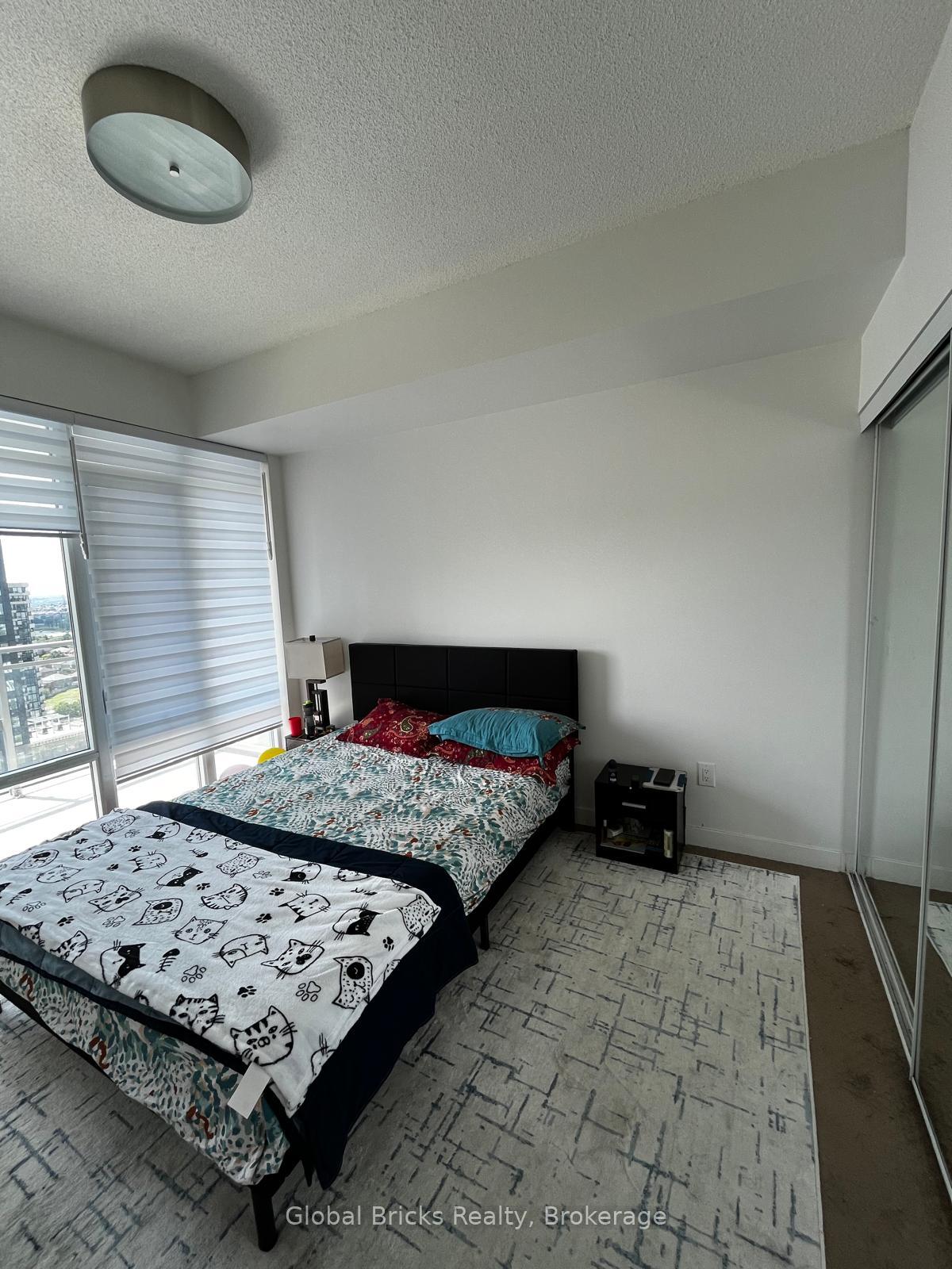 1 Bedroom Condo at 360 Square One,  Mississauga For sale