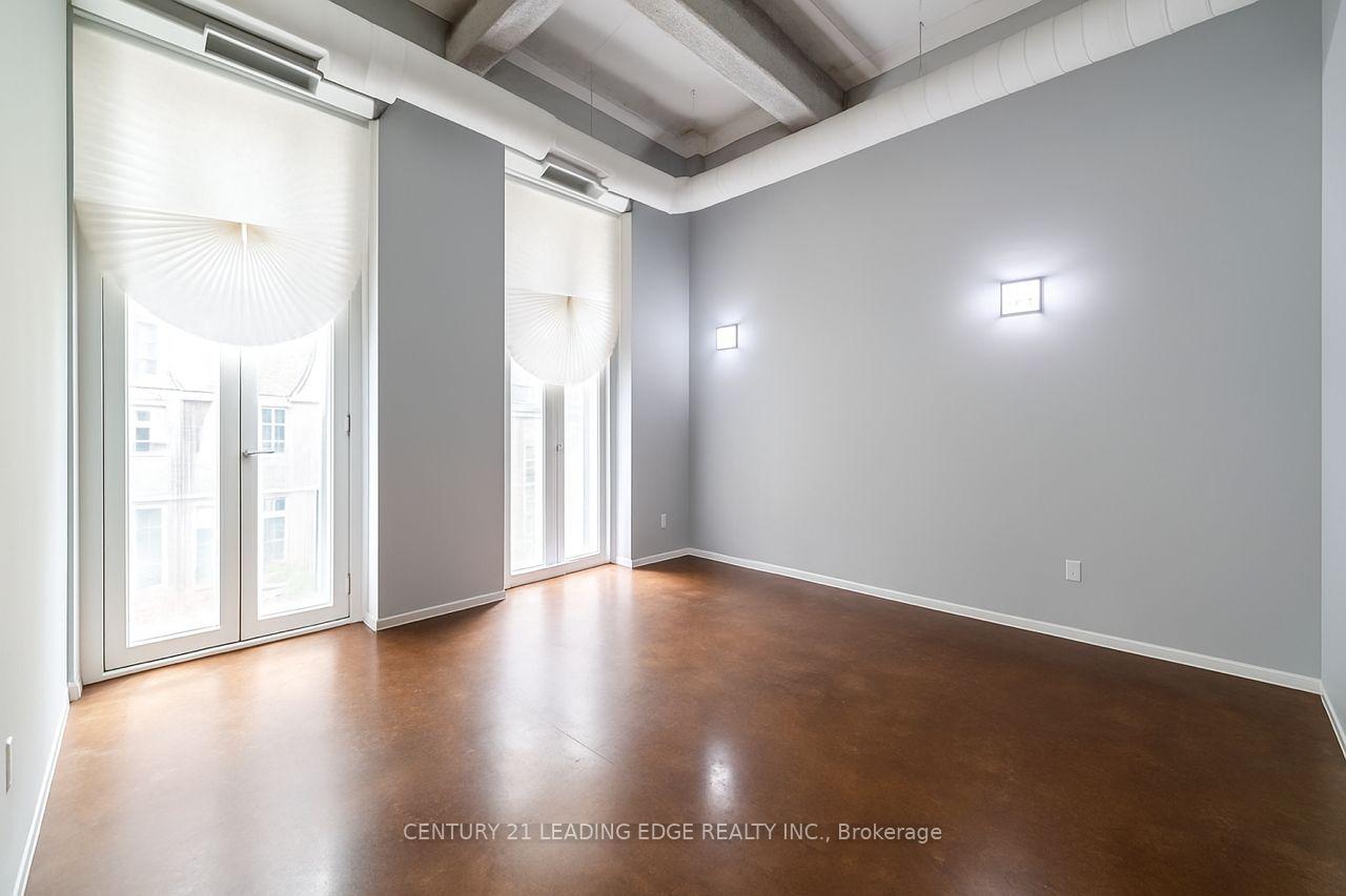 1 Bedroom Condo at 11 Rebecca, Hamilton For sale