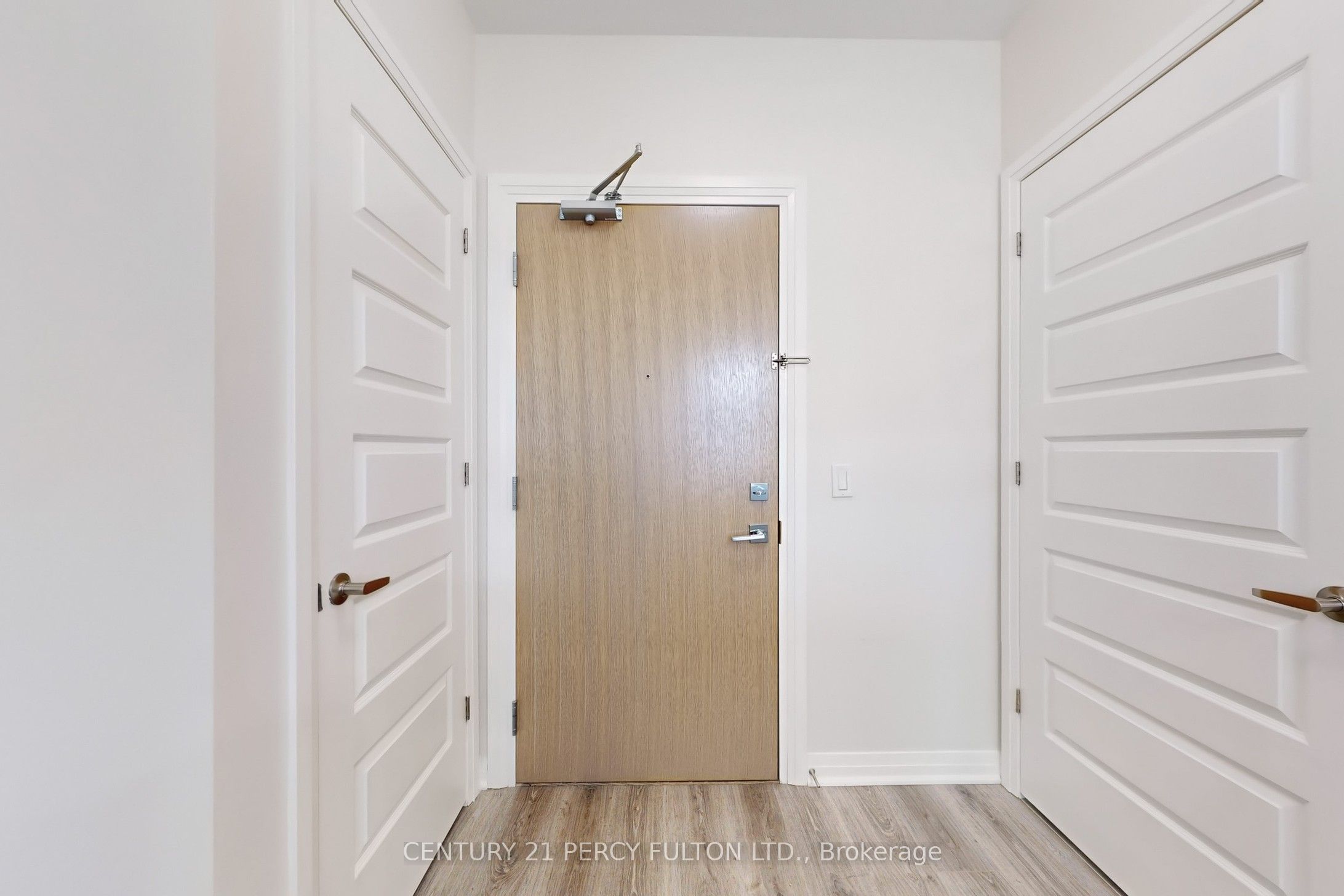 128 Grovewood Common, #320