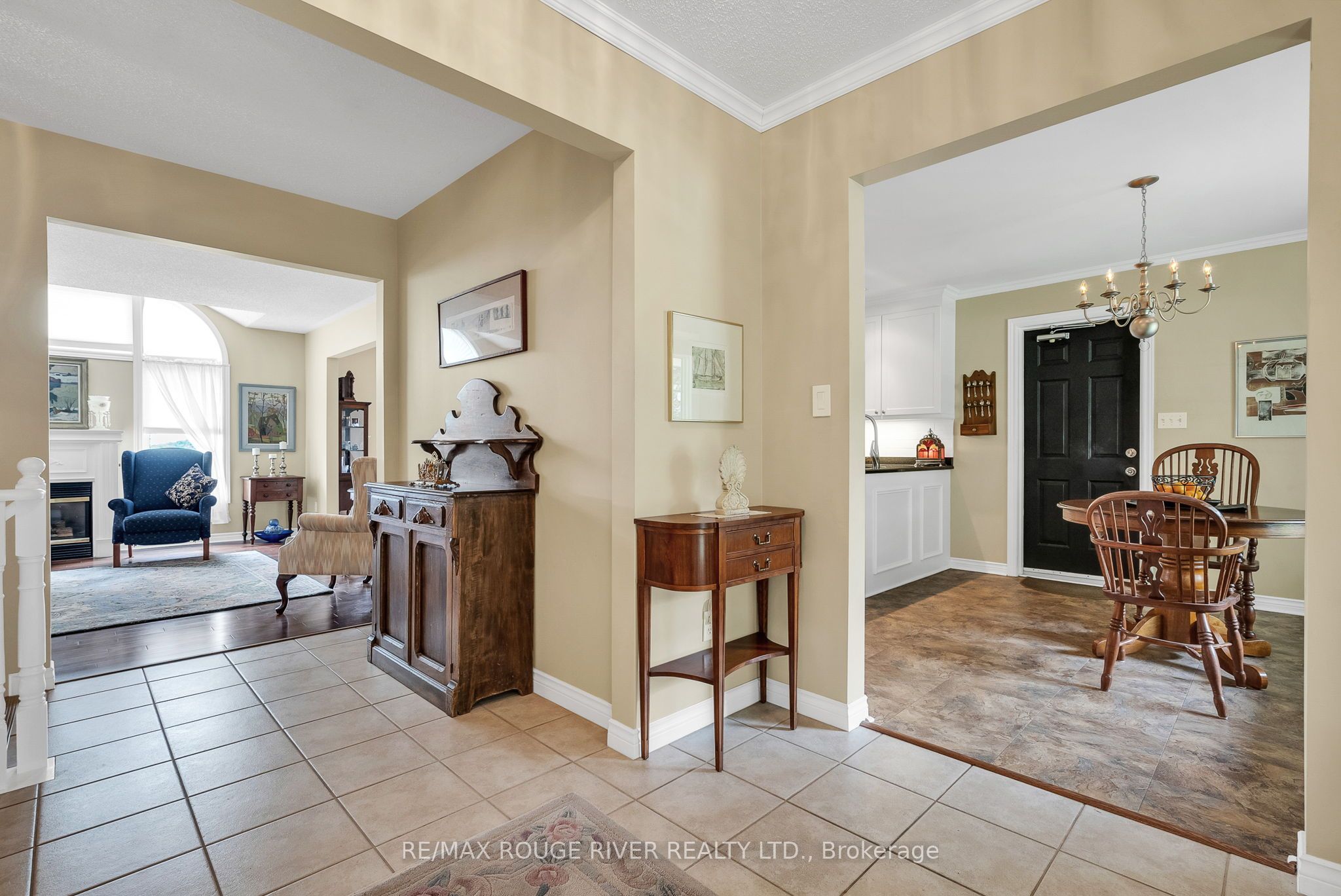 8 Sunrise Court