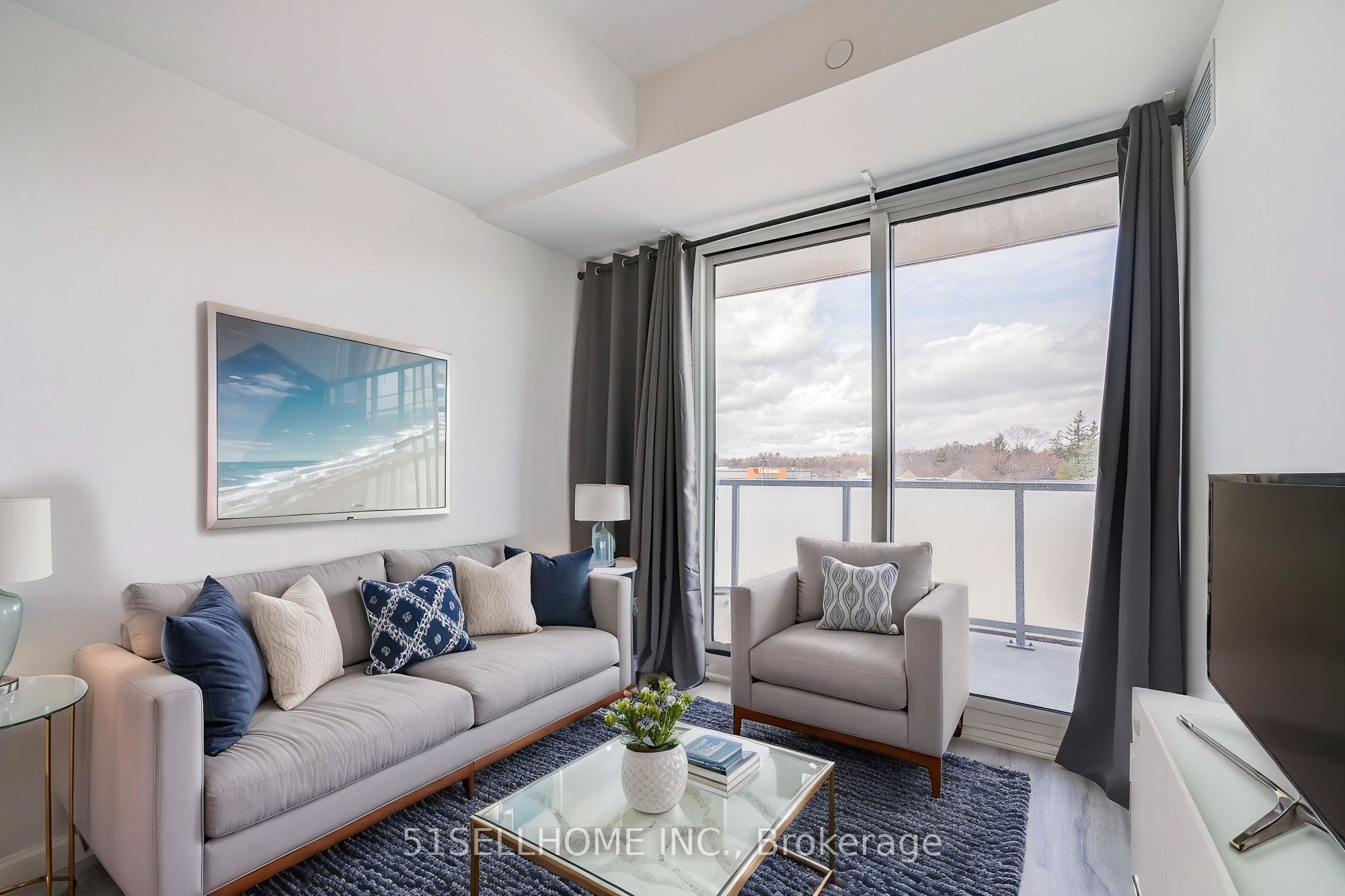 215 Lakeshore Road W, #333