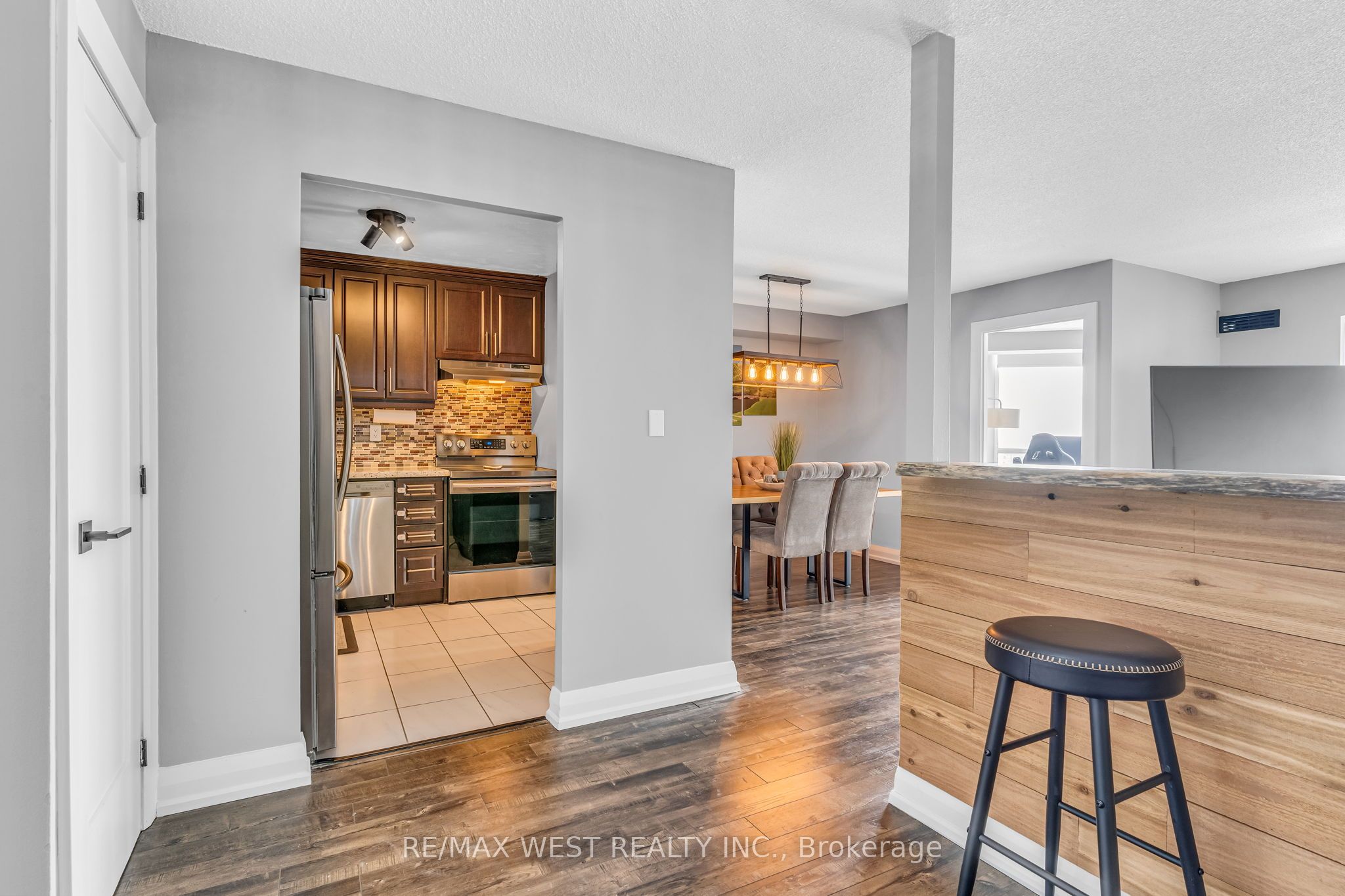 145 Hillcrest Avenue, #1615