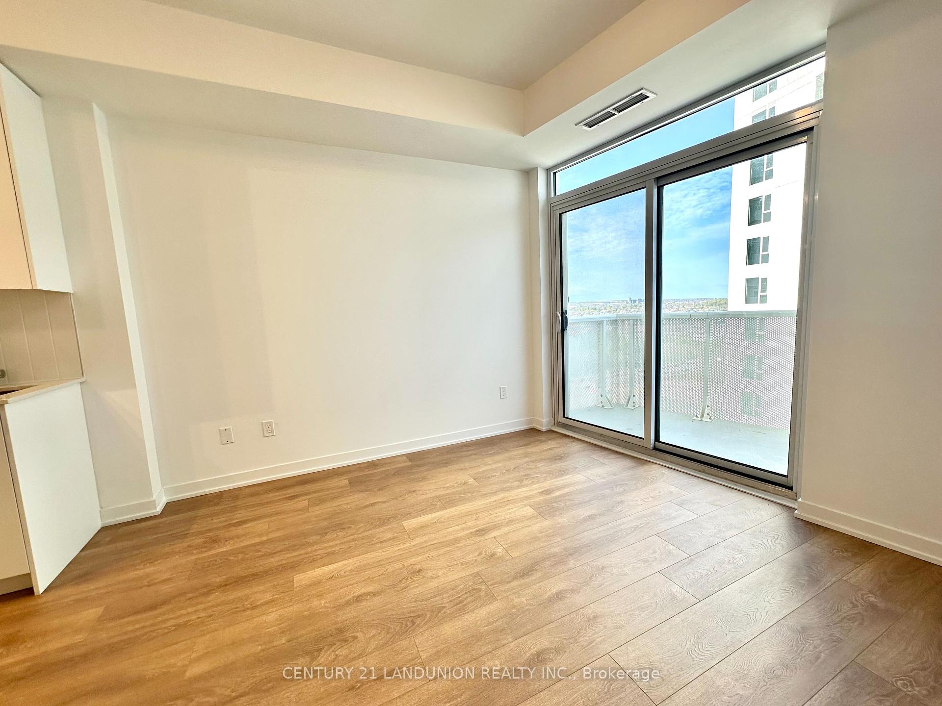 2 Bedrooms Condo at 10 Abeja, Vaughan For sale