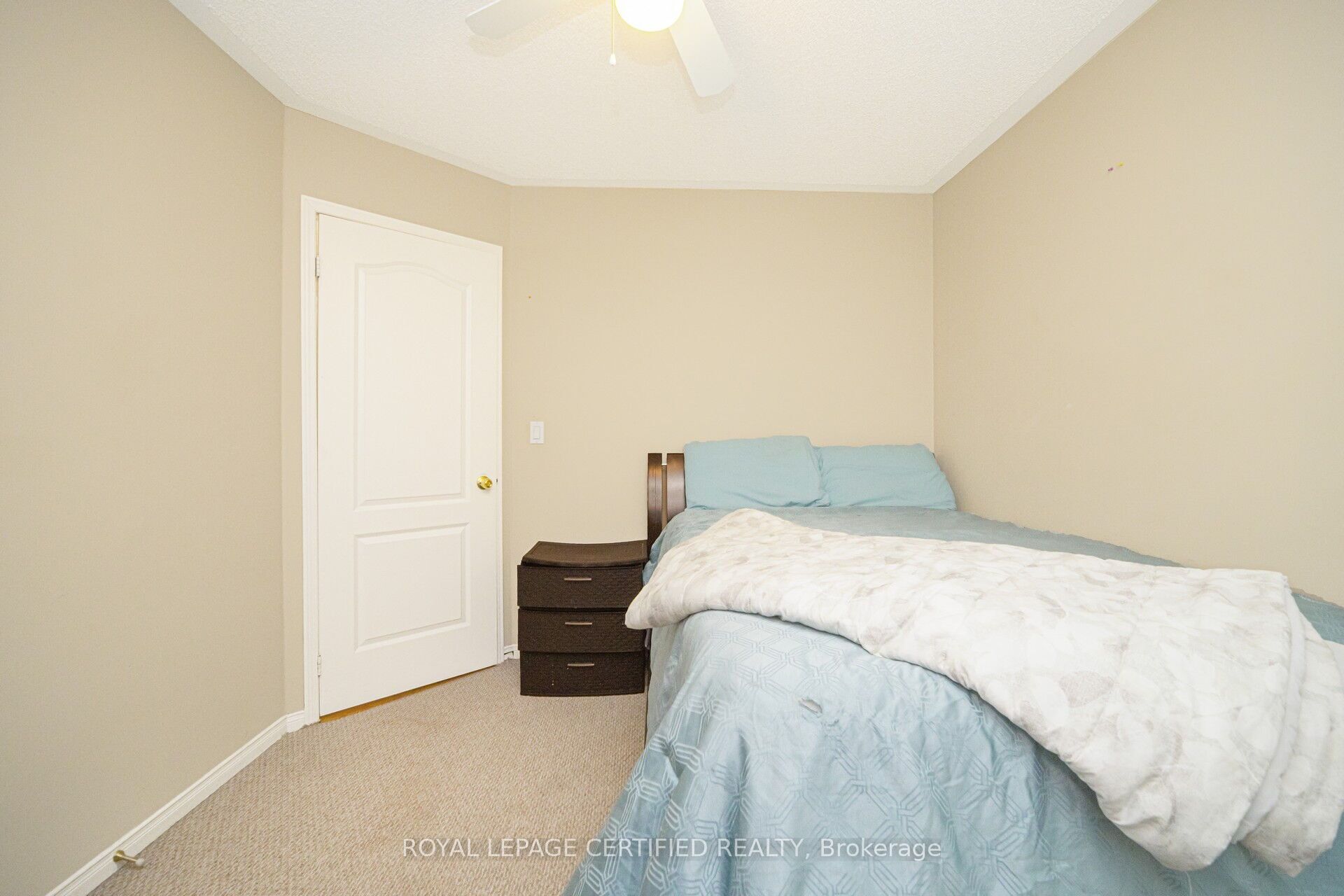 12 Sunnybrook Crescent