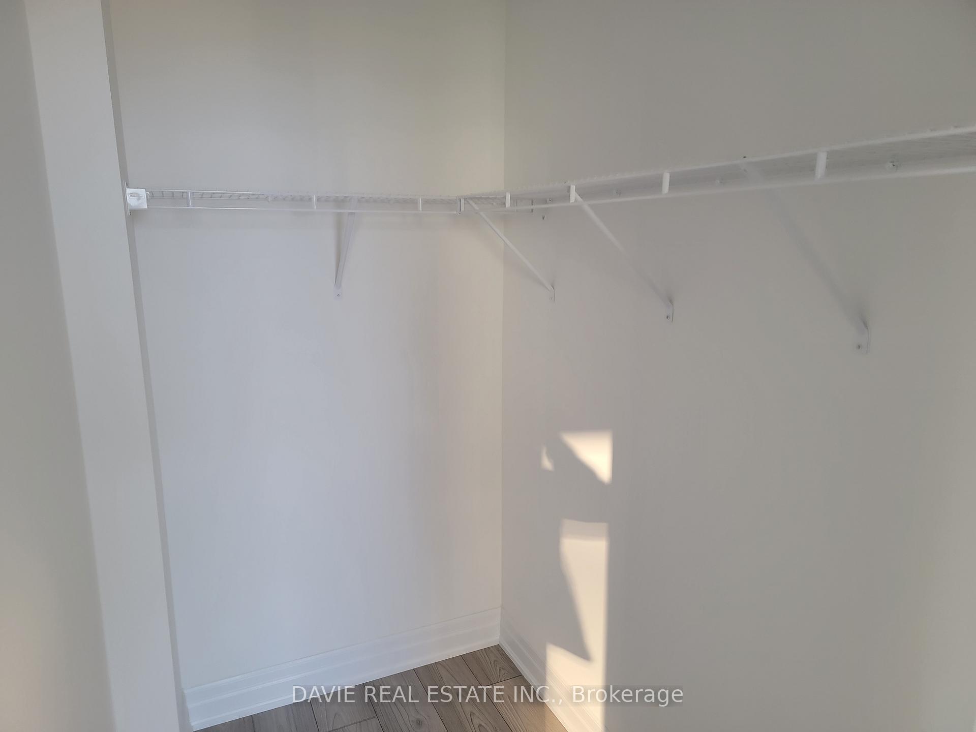 3 Bedrooms Condo at 36 Elm,  Mississauga For sale