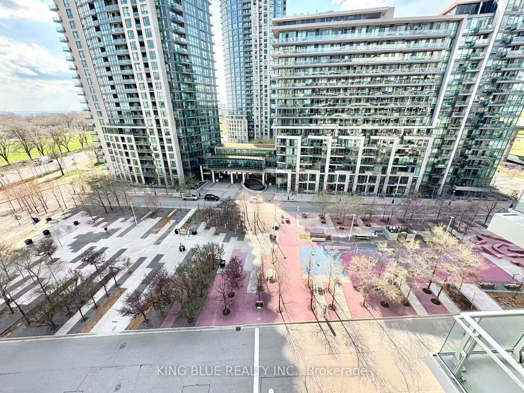 3 Bedrooms Condo at 35 Bastion,  Toronto For sale