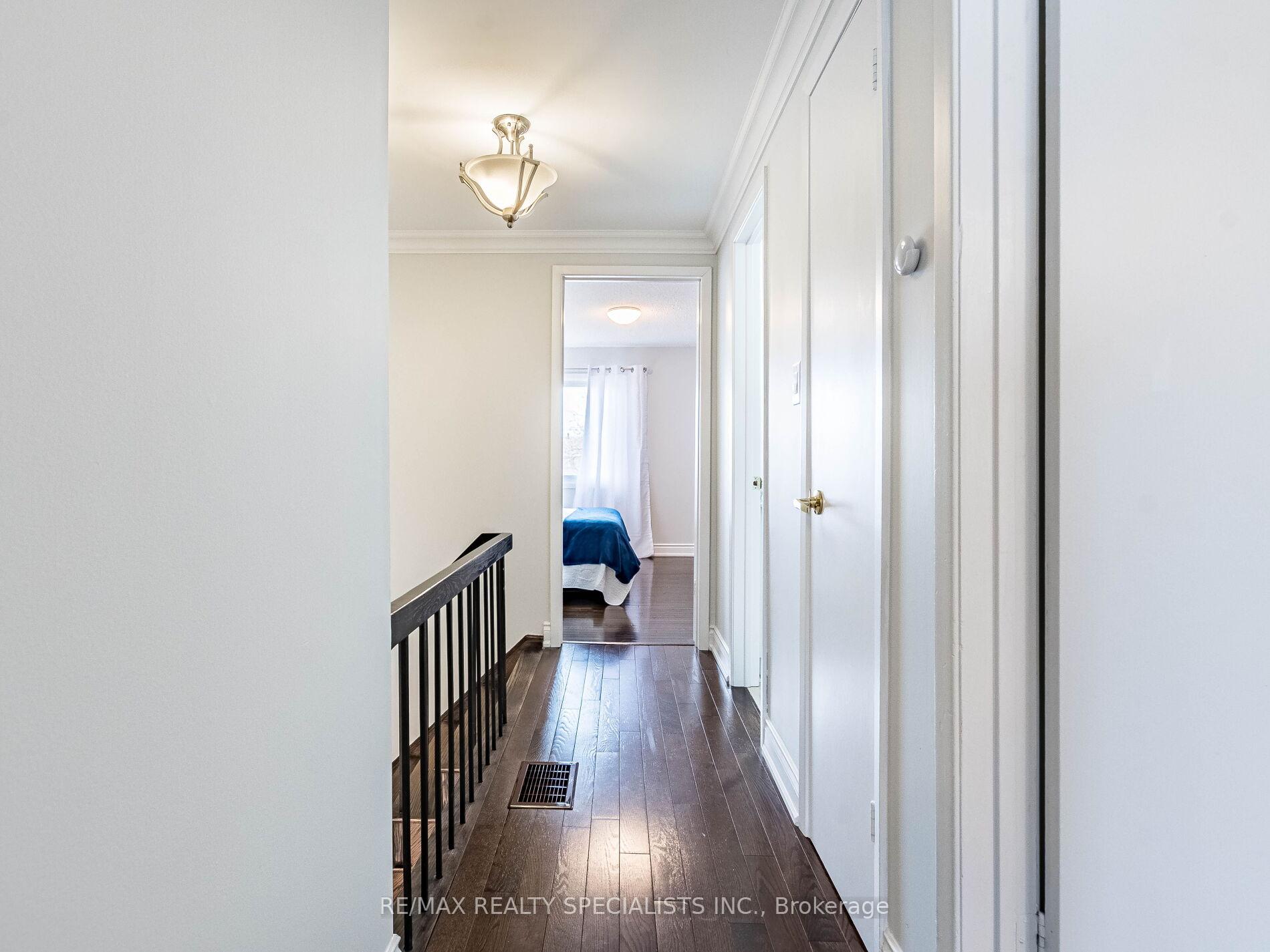 3 Bedrooms Condo at 1764 Rathburn,  Mississauga For sale