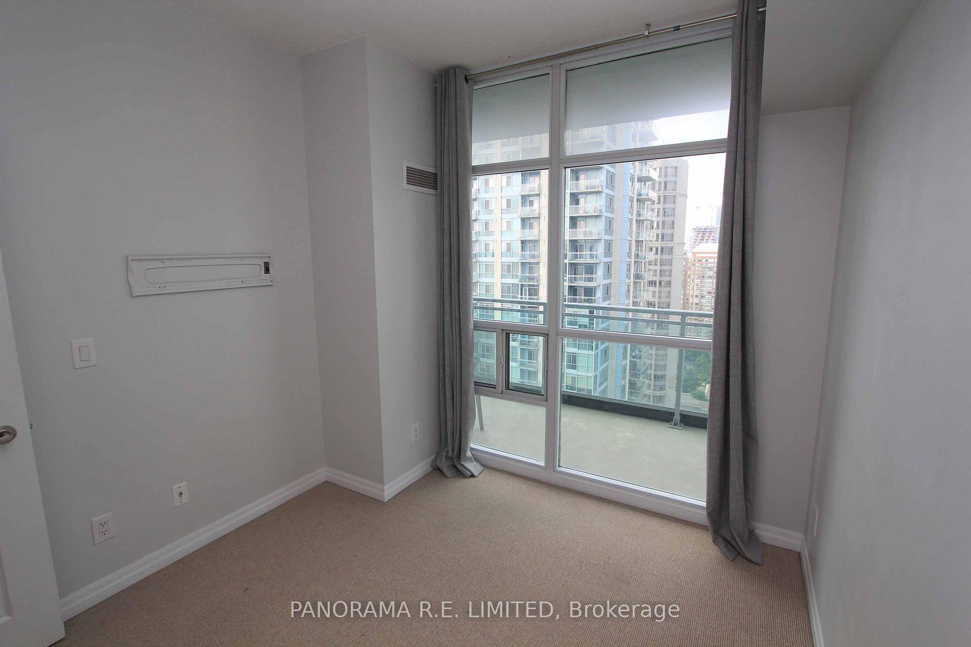 1 Bedroom Condo at 223 Webb, Mississauga For sale