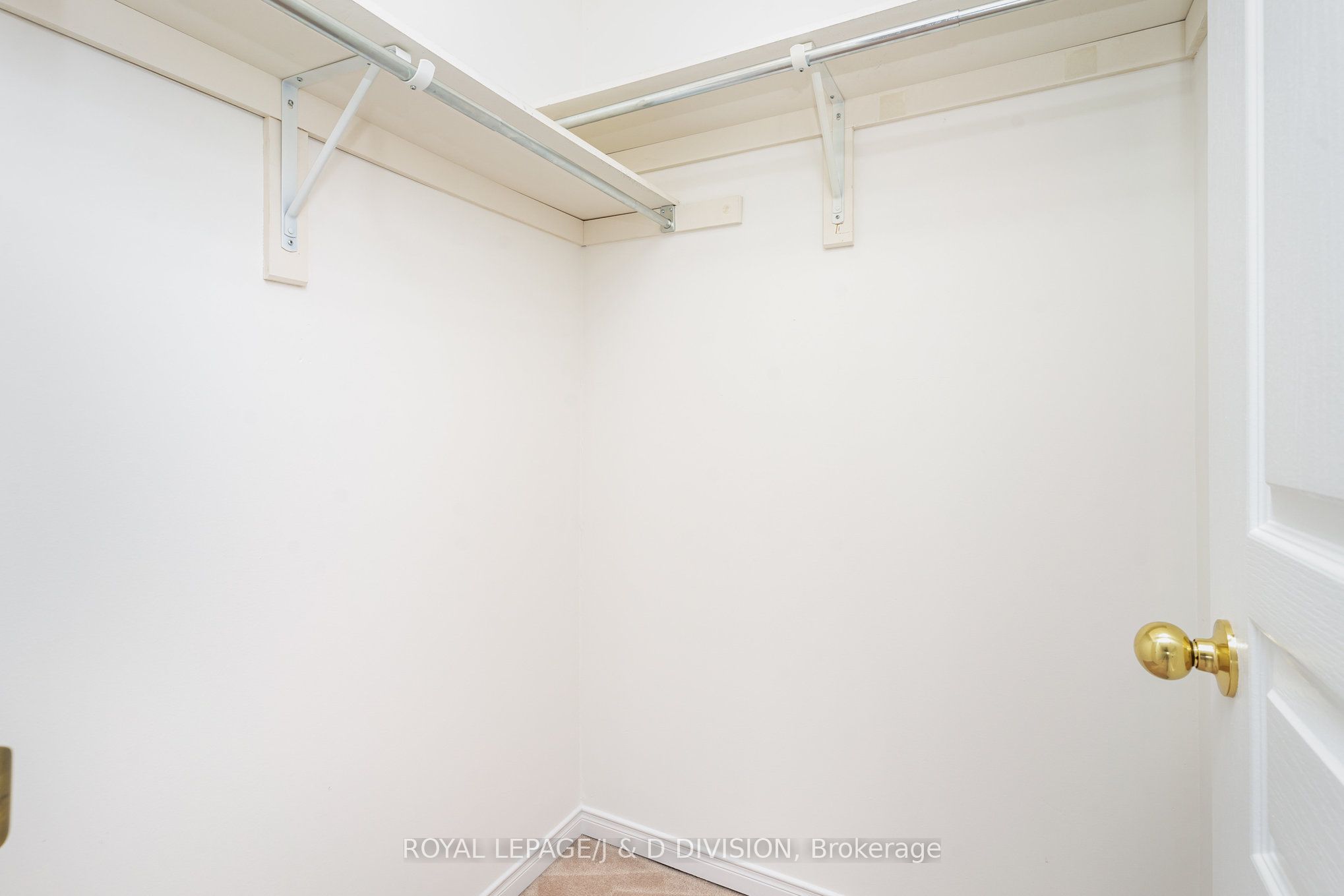 8 John Allan Cameron Street