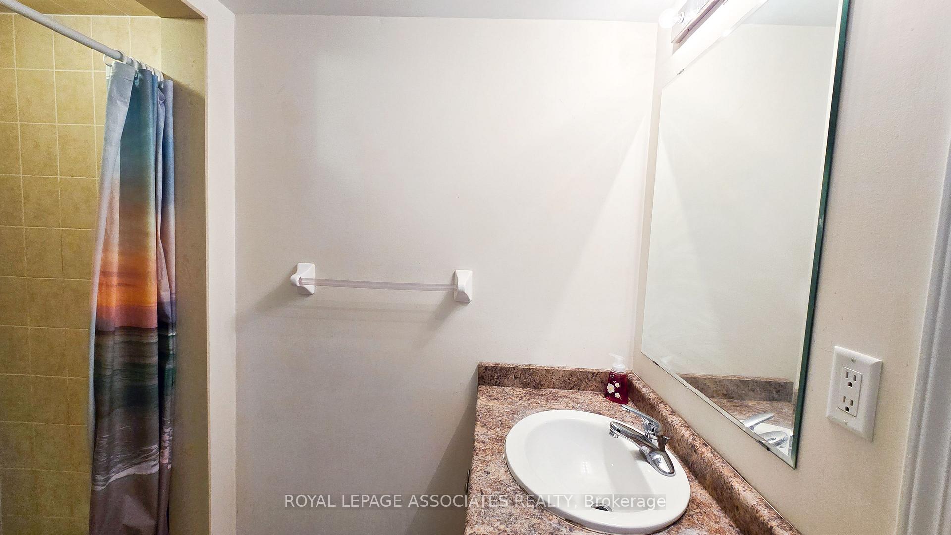 2 Bedrooms Condo at 50 Mendelssohn, Toronto For sale