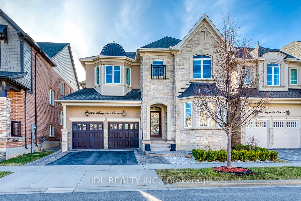 222 Magnolia Crescent, Oakville, ON L6M 0Z8