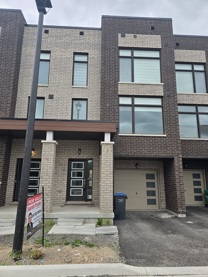 4 Queenpost Drive, Brampton, ON L6X 0B2