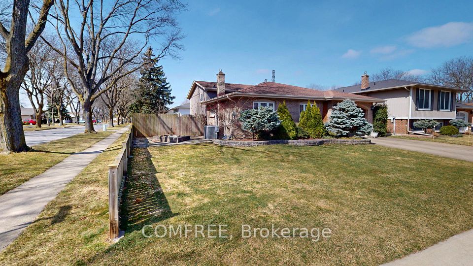 3311 Fairway Road, Niagara Falls, ON L2J 3R5