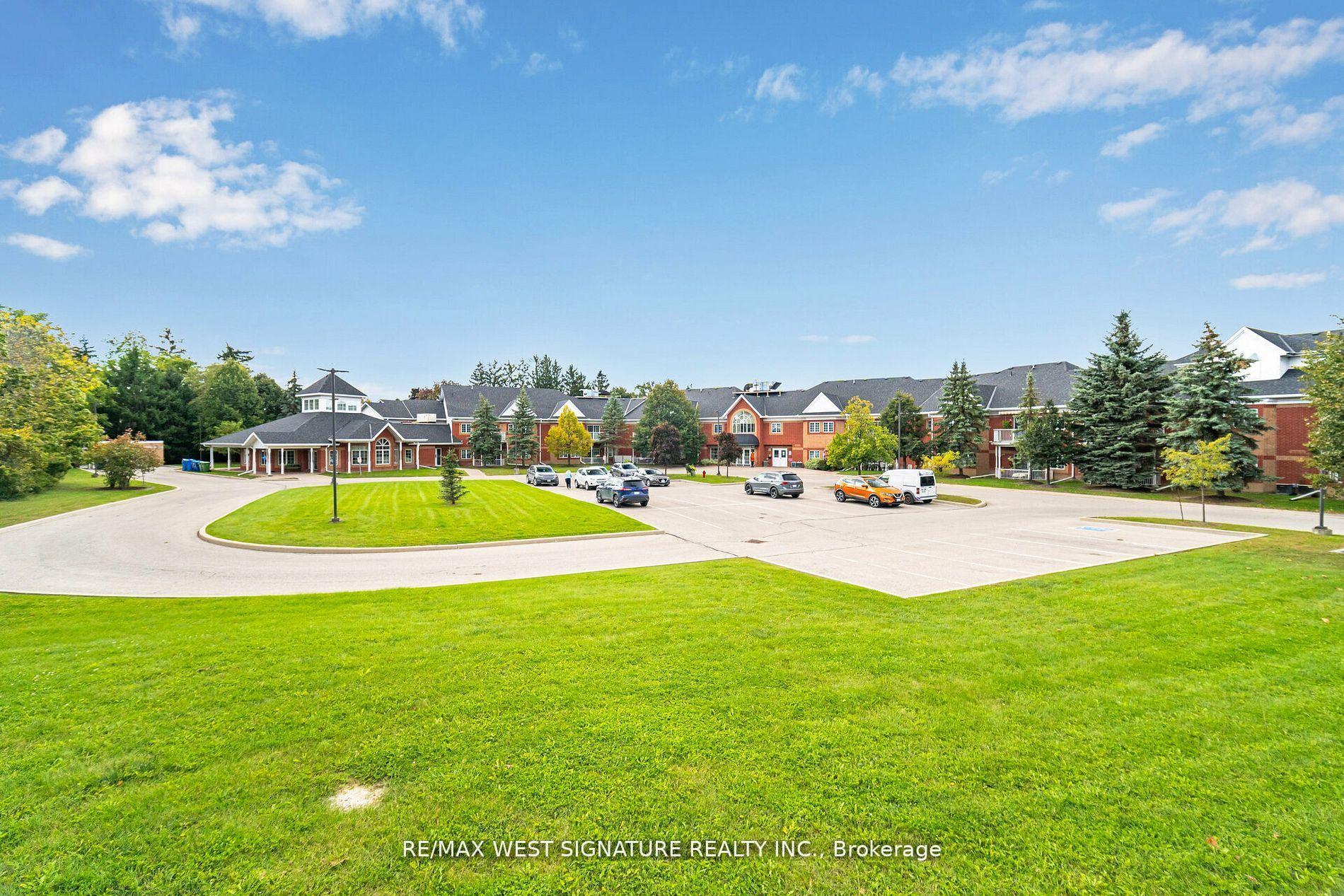 2 Bedrooms Condo at 75 Treelawn,  Vaughan For sale