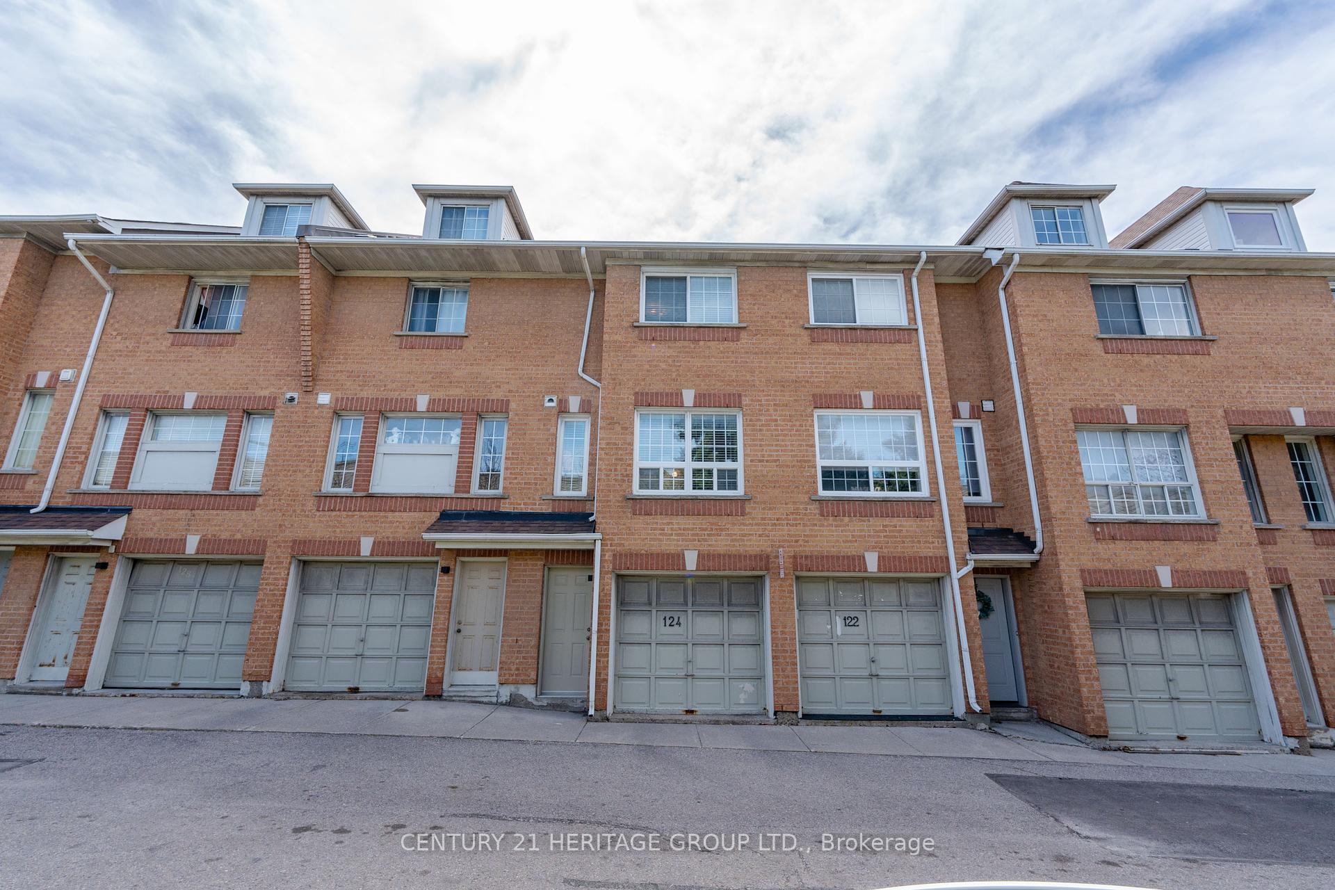 3 Bedrooms Condo at 124 Rory,  Toronto For sale