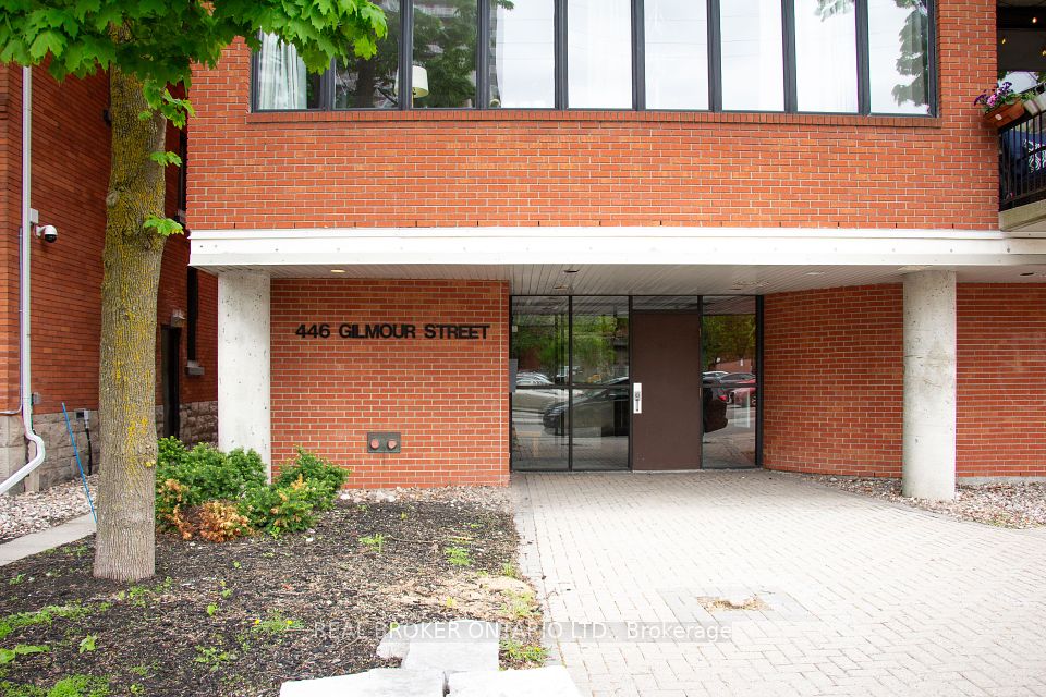 #202 - 446 Gilmour Street, OttawaCentre, ON K2P 0R8
