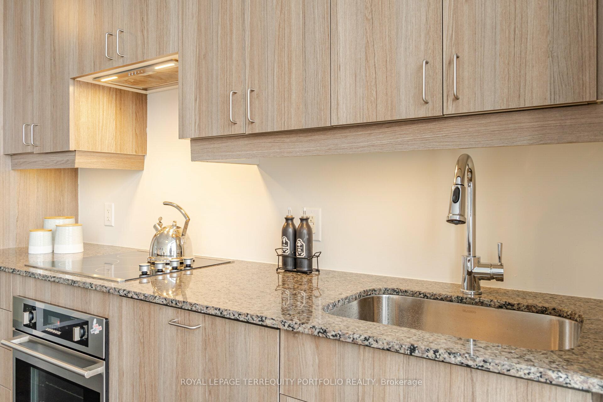 1 Bedroom Condo at 426 University,  Toronto For sale