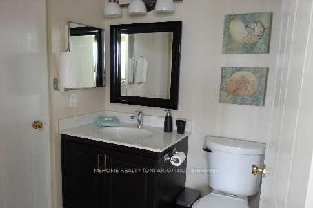 2 Bedrooms Condo at 3 Greystone Walk, Toronto For sale