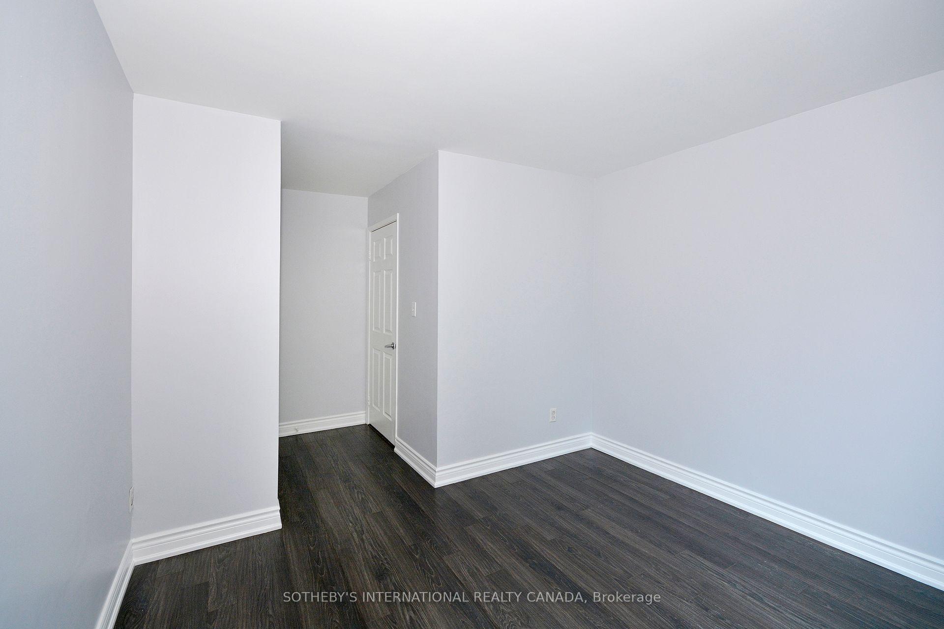 1 Bedroom Condo at 8 Wellesley, Toronto For sale