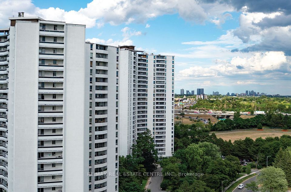 50 Graydon Hall Drive